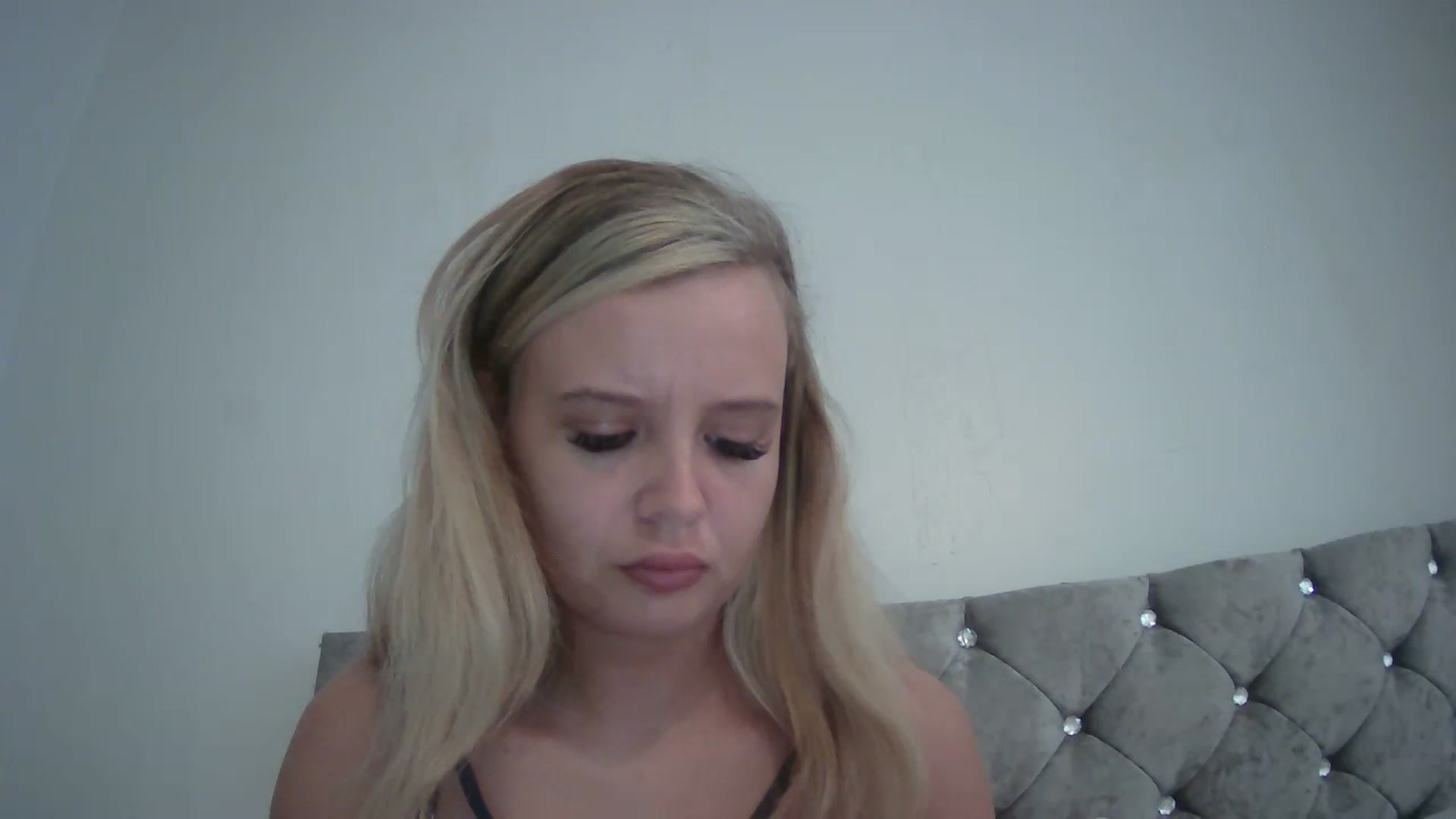 Gallery image thumbnail from Isabelle_xoxo's myfreecams stream on, 05/16/2024, 09:03 image 15 of 20
