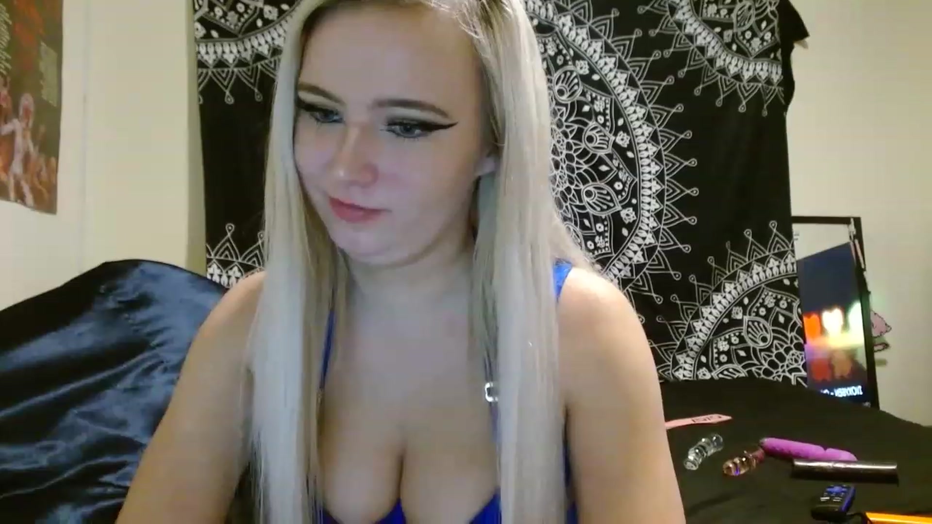 Gallery image thumbnail from Isasummers_'s myfreecams stream on, 03/14/2023, 02:40 image 12 of 20