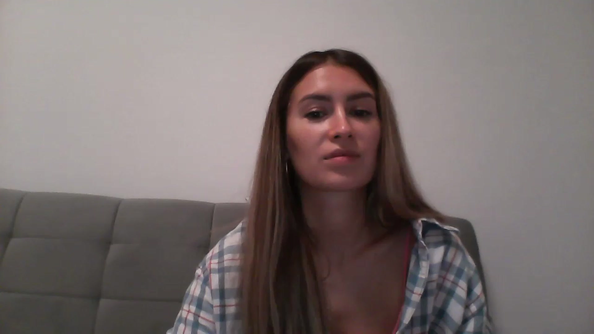 Gallery image thumbnail from Iselin39's myfreecams stream on, 11/23/2022, 21:50 image 1 of 20