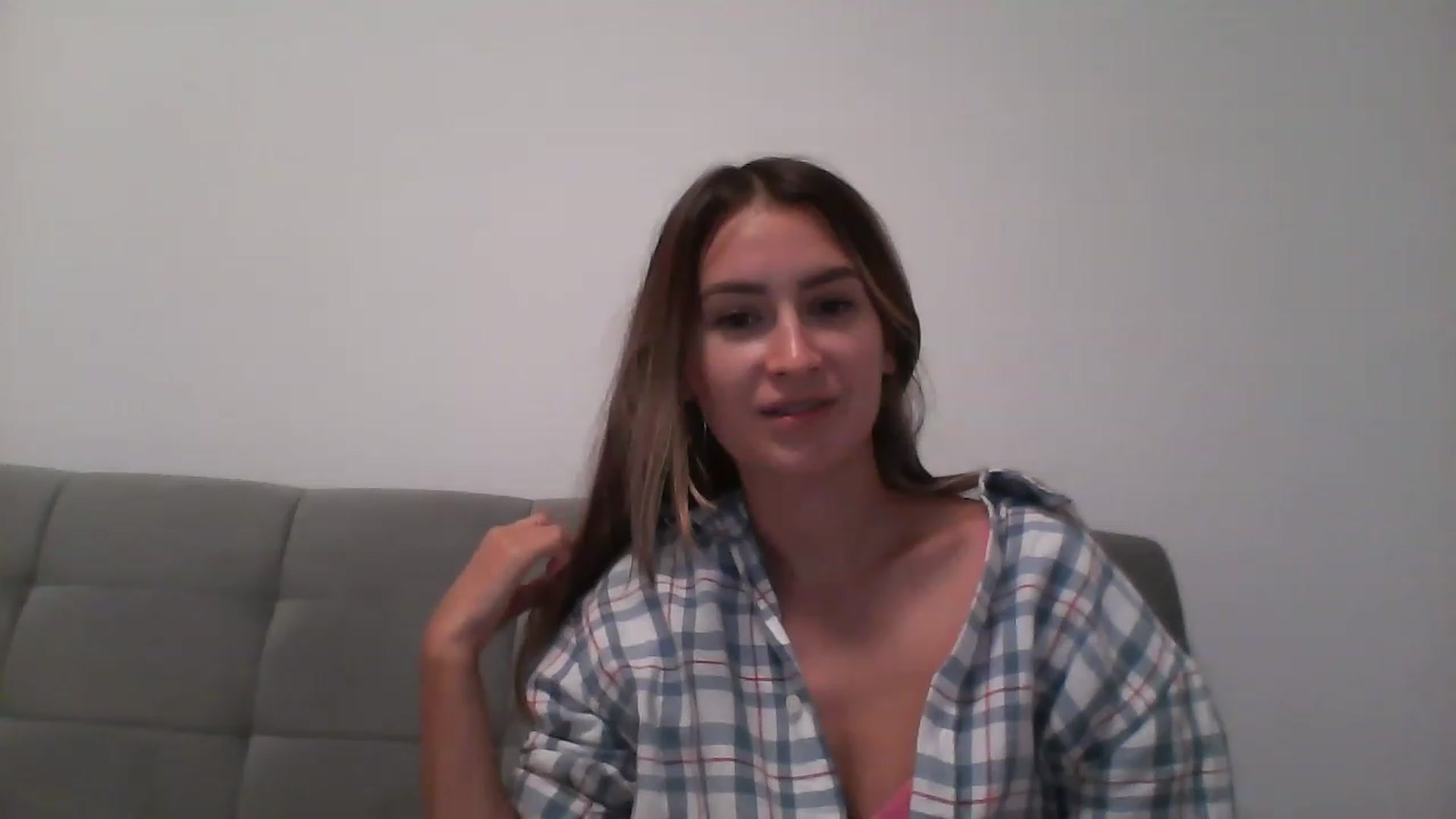 Gallery image thumbnail from Iselin39's myfreecams stream on, 11/23/2022, 21:50 image 4 of 20