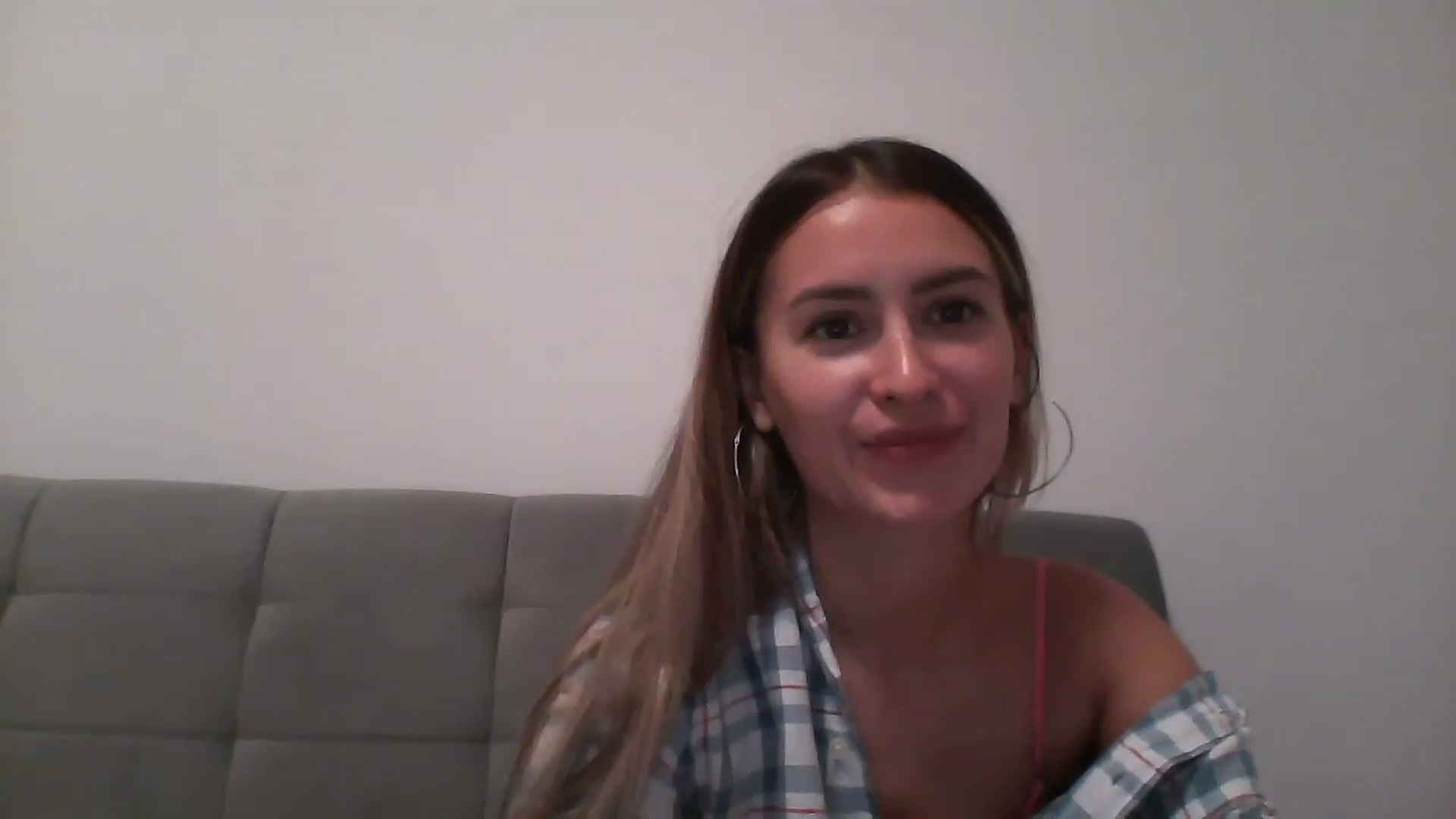 Gallery image thumbnail from Iselin39's myfreecams stream on, 11/23/2022, 21:50 image 9 of 20