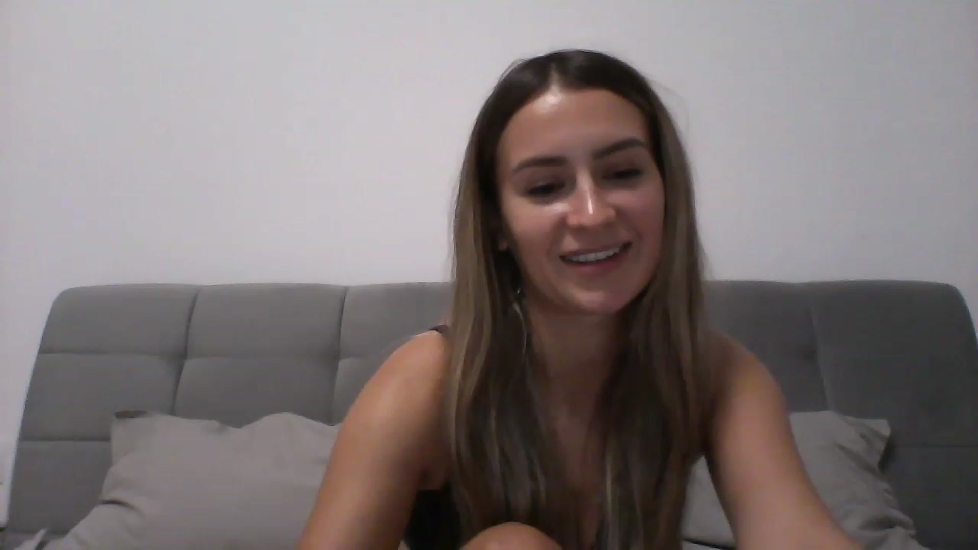 Gallery image thumbnail from Iselin39's myfreecams stream on, 11/24/2022, 22:31 image 1 of 20