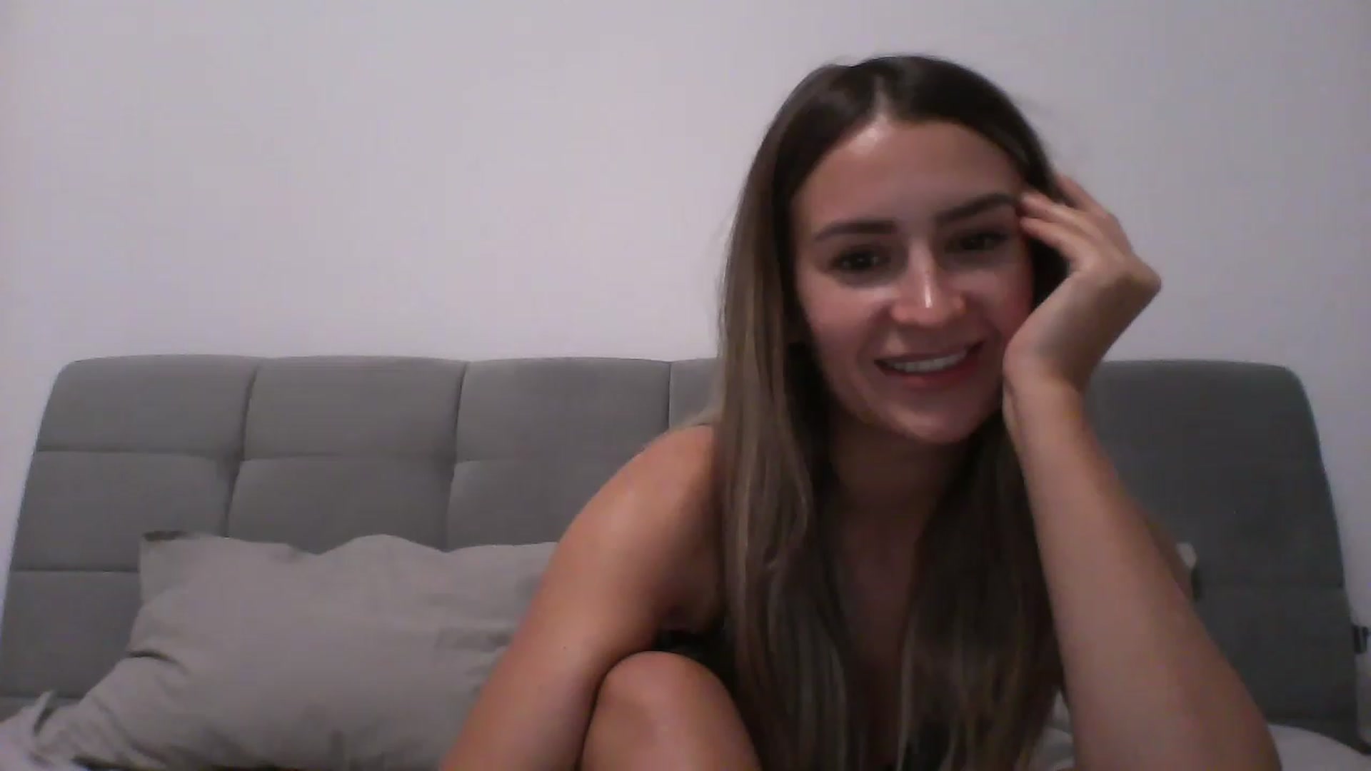 Gallery image thumbnail from Iselin39's myfreecams stream on, 11/24/2022, 22:31 image 16 of 20