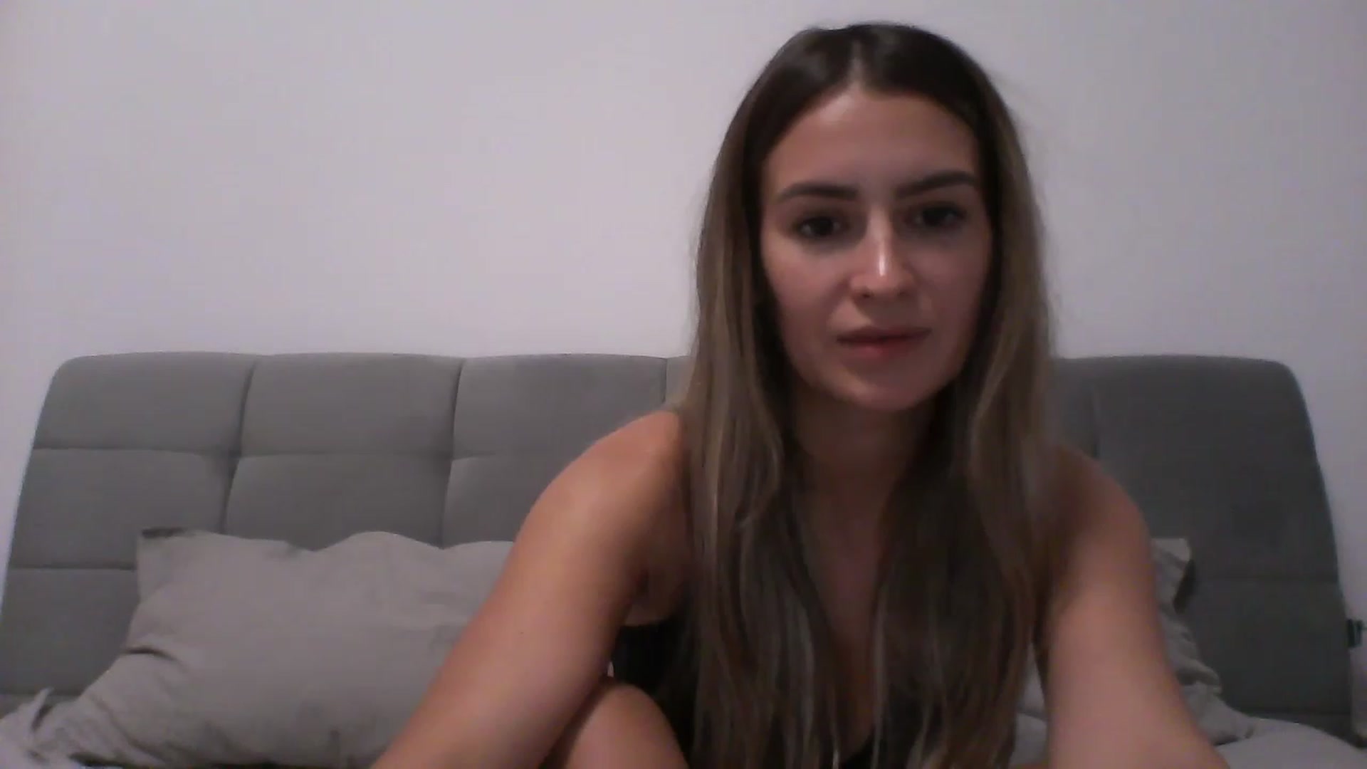 Gallery image thumbnail from Iselin39's myfreecams stream on, 11/24/2022, 22:31 image 18 of 20