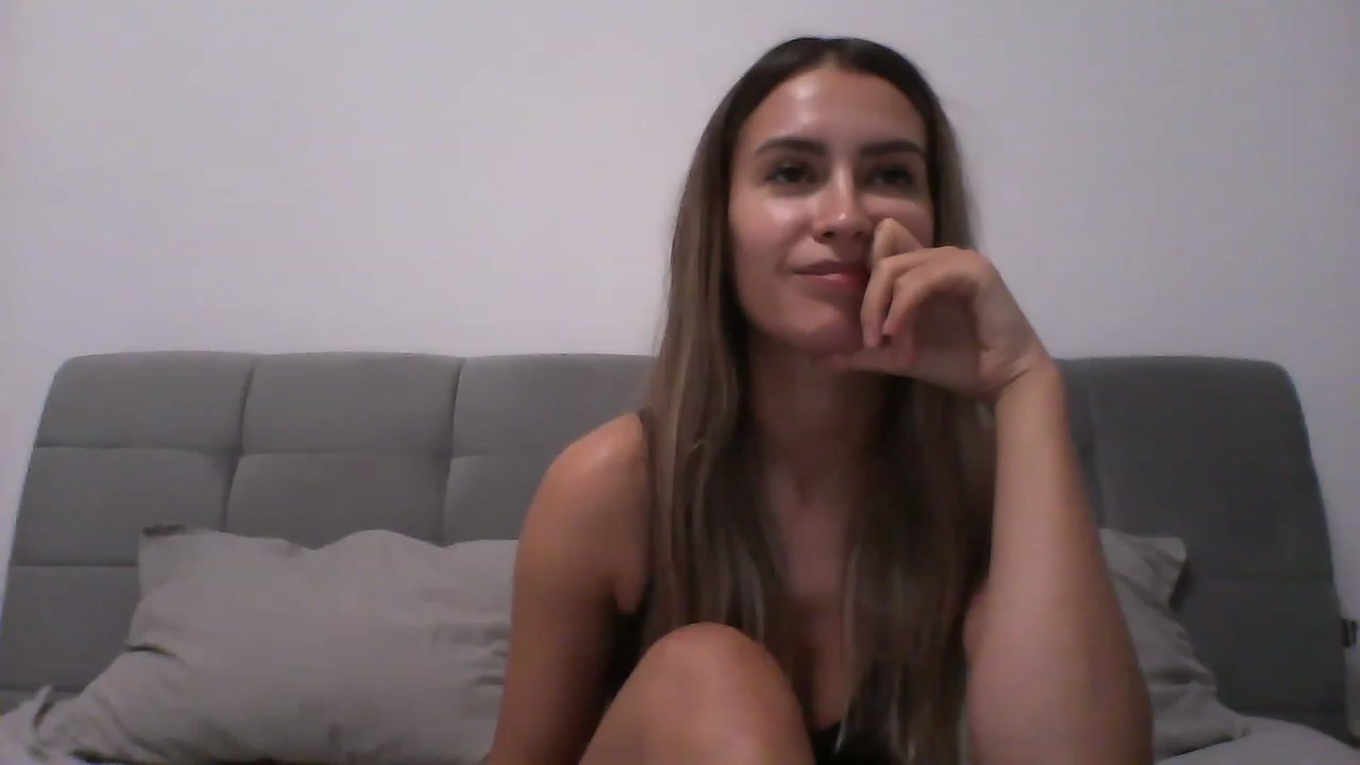Gallery image thumbnail from Iselin39's myfreecams stream on, 11/24/2022, 22:31 image 19 of 20