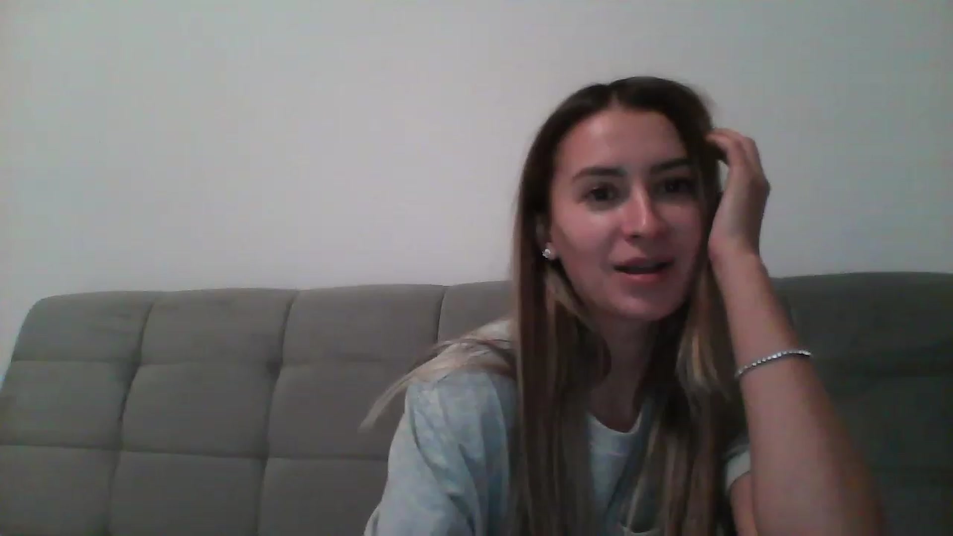 Gallery image thumbnail from Iselin39's myfreecams stream on, 01/04/2023, 01:16 image 14 of 20