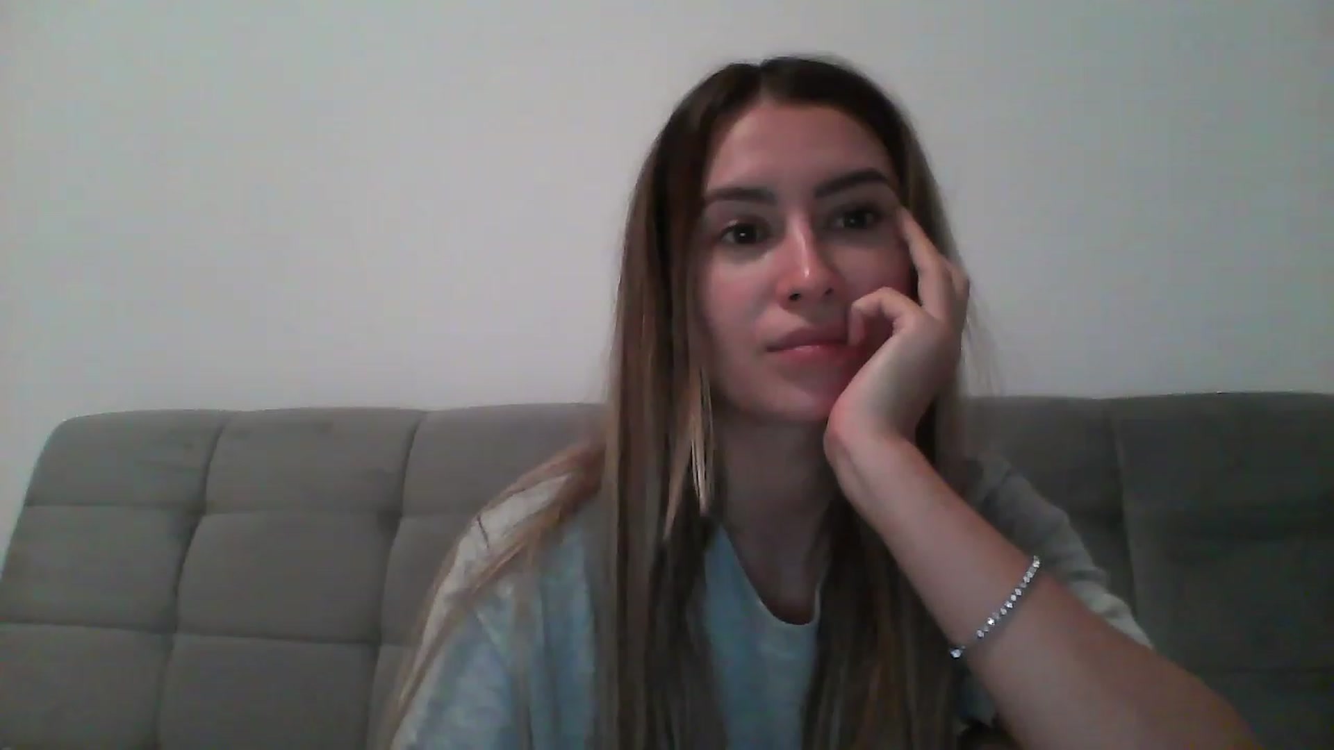 Gallery image thumbnail from Iselin39's myfreecams stream on, 01/04/2023, 01:16 image 10 of 20