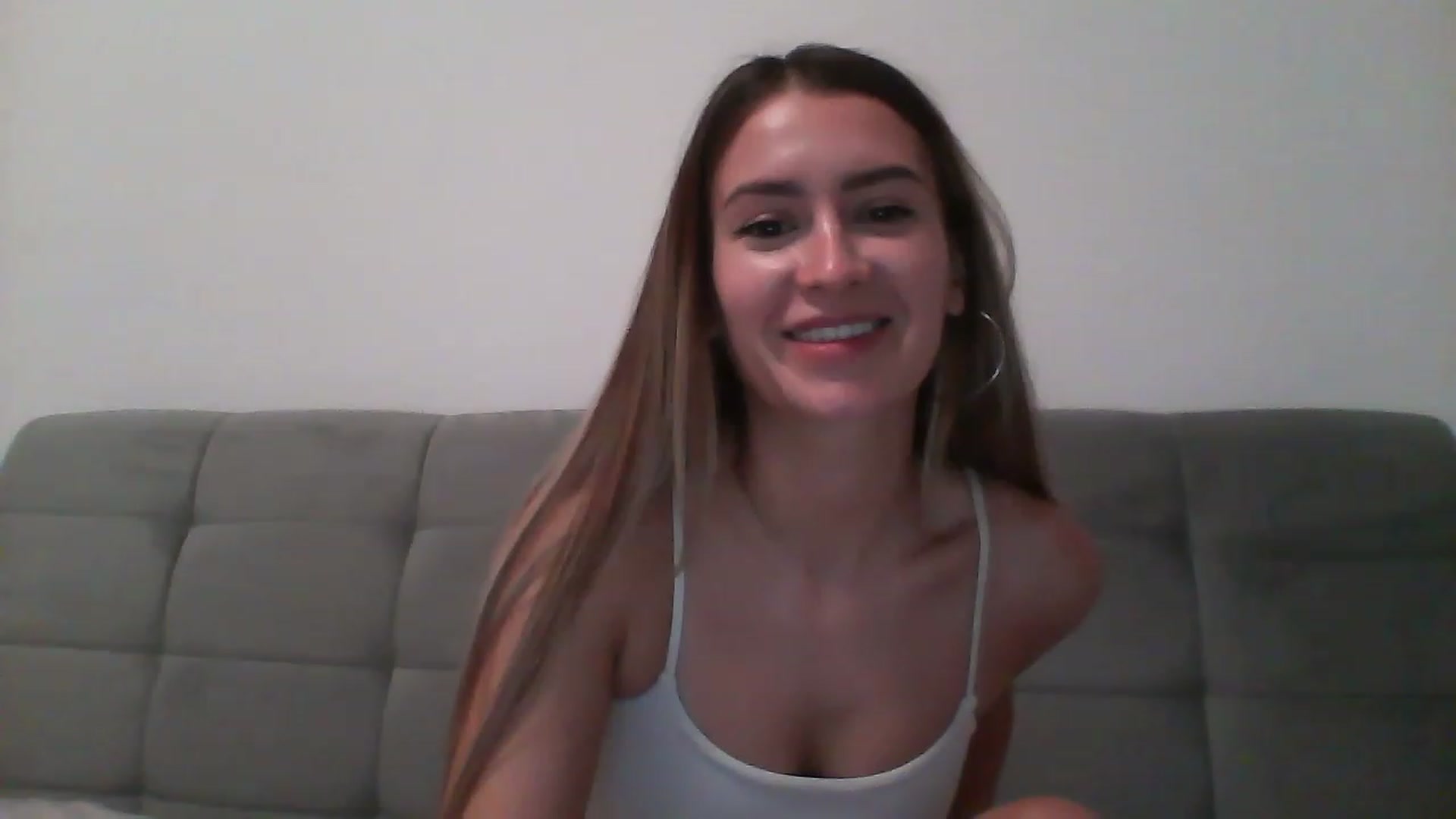 Gallery image thumbnail from Iselin39's myfreecams stream on, 01/06/2023, 21:31 image 5 of 20