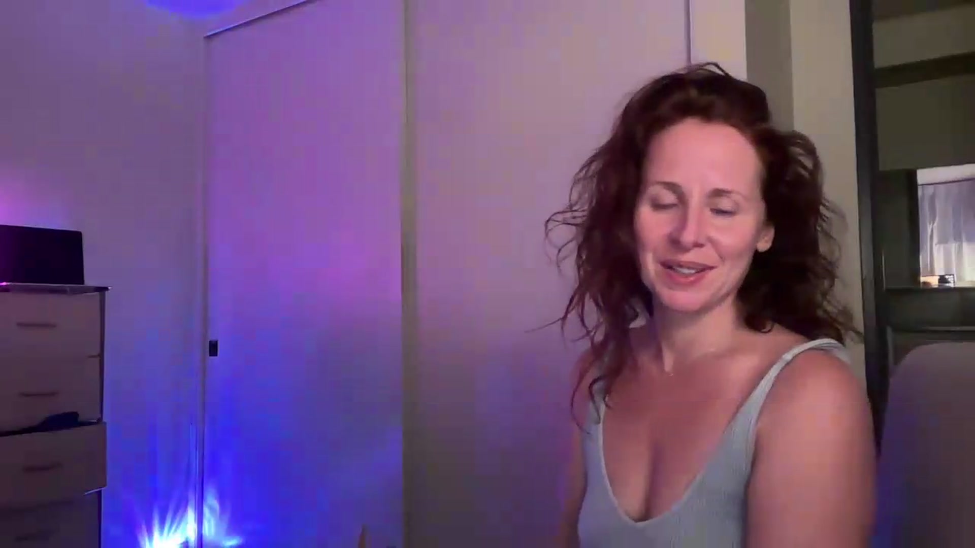 Gallery image thumbnail from IslaNyxx's myfreecams stream on, 09/12/2026, 09:45 image 3 of 20