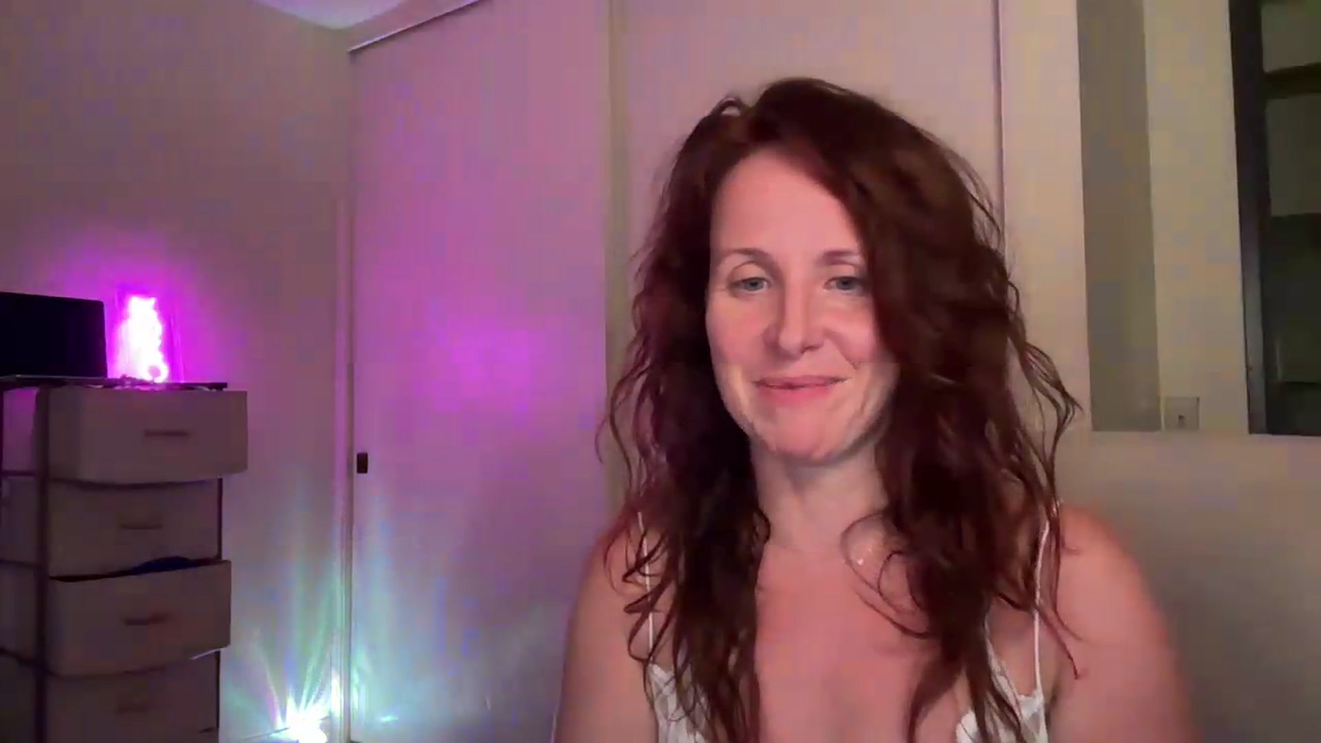 Gallery image thumbnail from IslaNyxx's myfreecams stream on, 09/12/2026, 09:45 image 10 of 20