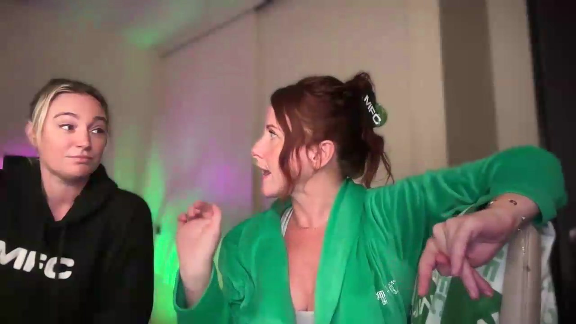 Gallery image thumbnail from IslaNyxx's myfreecams stream on, 09/14/2026, 06:12 image 14 of 20