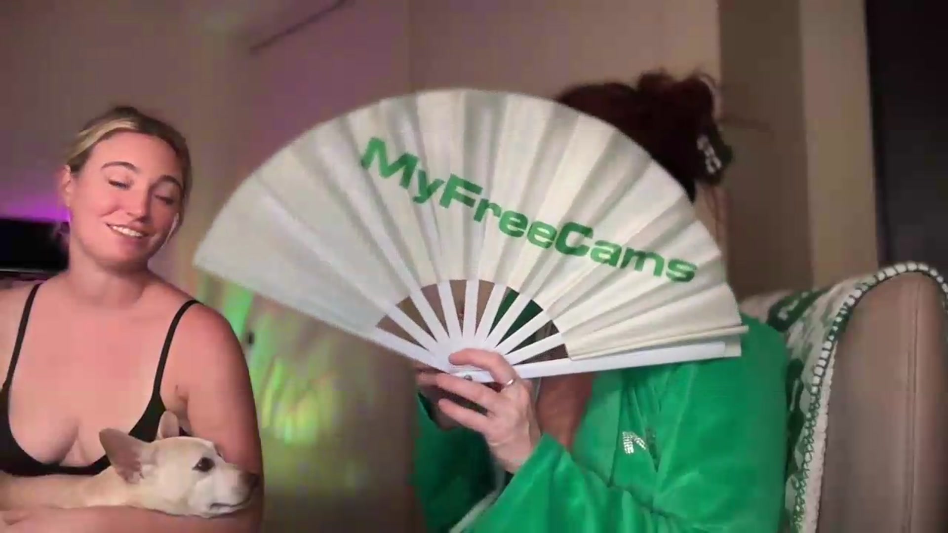 Gallery image thumbnail from IslaNyxx's myfreecams stream on, 09/14/2026, 09:25 image 10 of 20