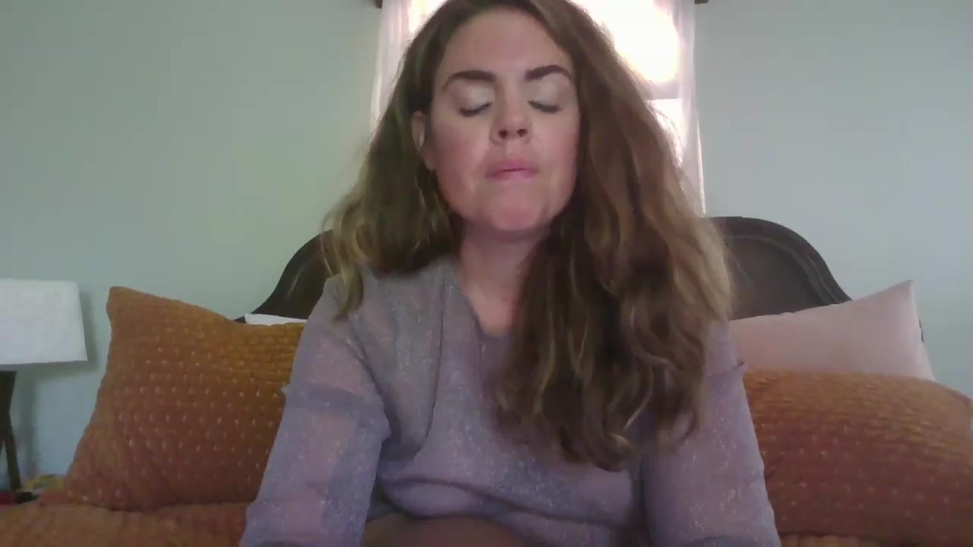 Gallery image thumbnail from IslandQueenR's myfreecams stream on, 12/04/2024, 19:25 image 7 of 20