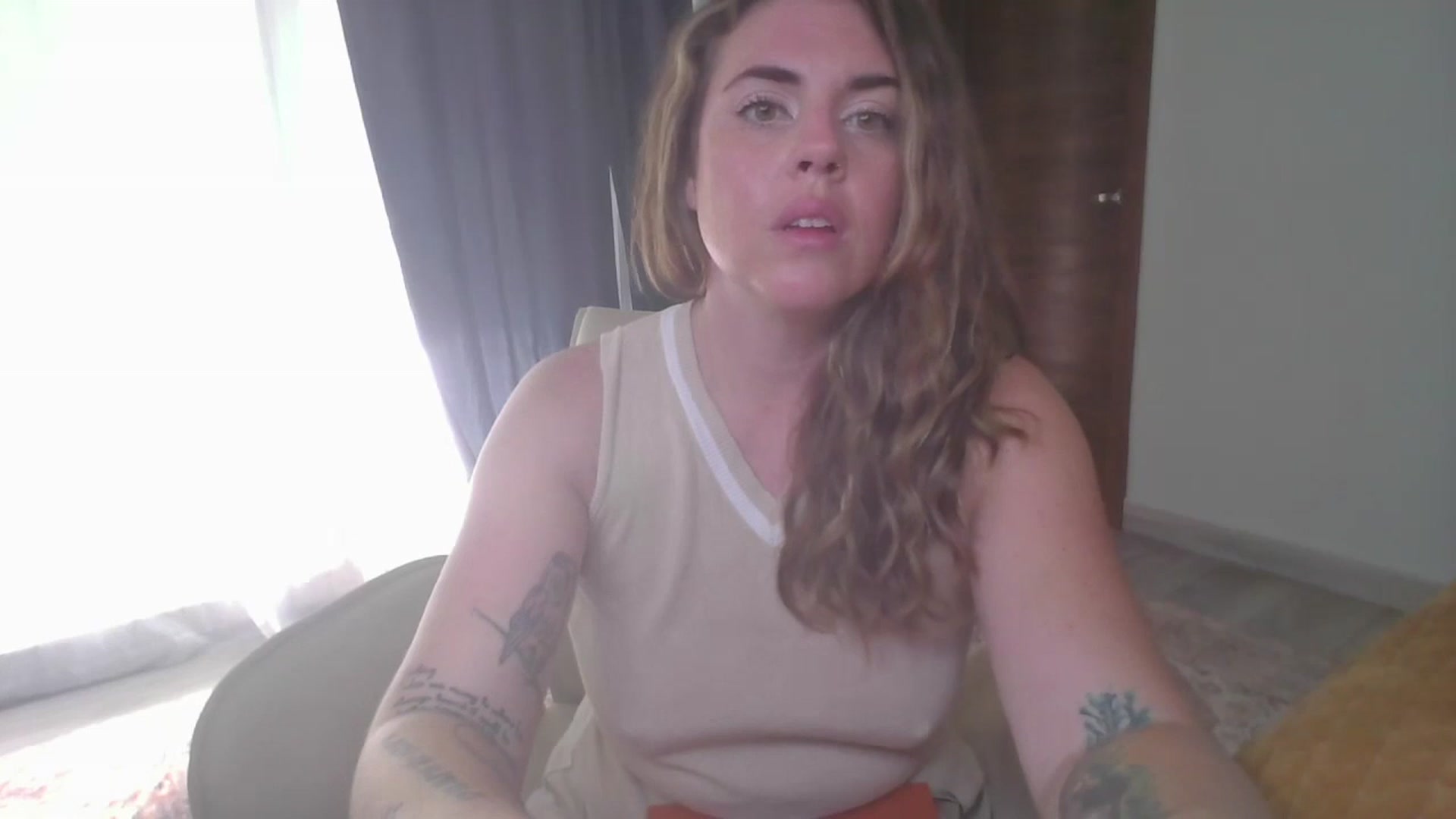 Gallery image thumbnail from IslandQueenR's myfreecams stream on, 12/14/2024, 15:49 image 19 of 20