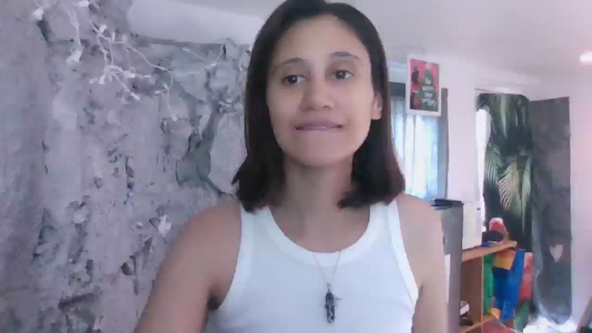 Gallery image thumbnail from Island_babe's myfreecams stream on, 12/25/2024, 18:48 image 4 of 20