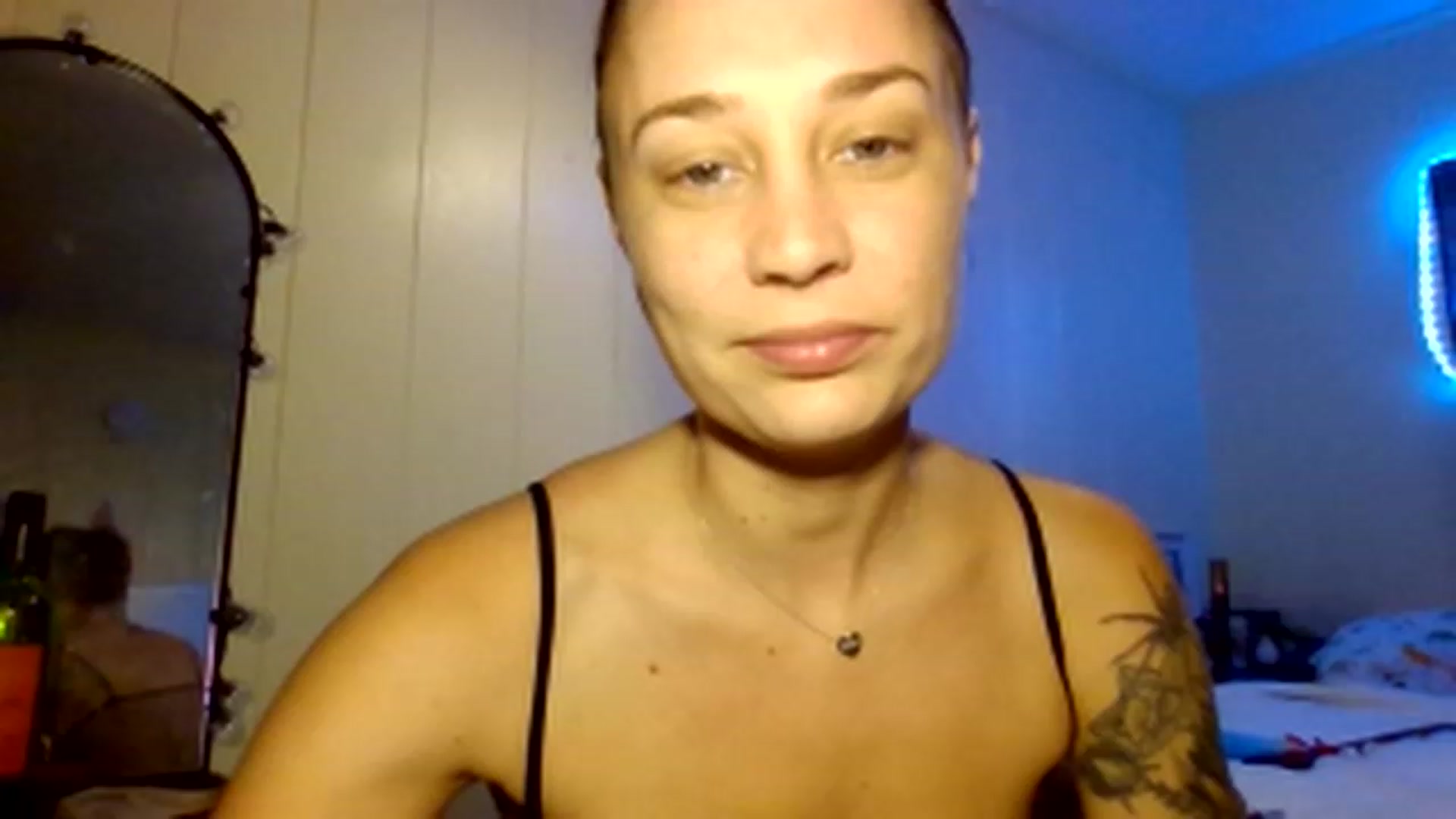 Gallery image thumbnail from Islandmilf's myfreecams stream on, 12/07/2022, 11:57 image 4 of 20