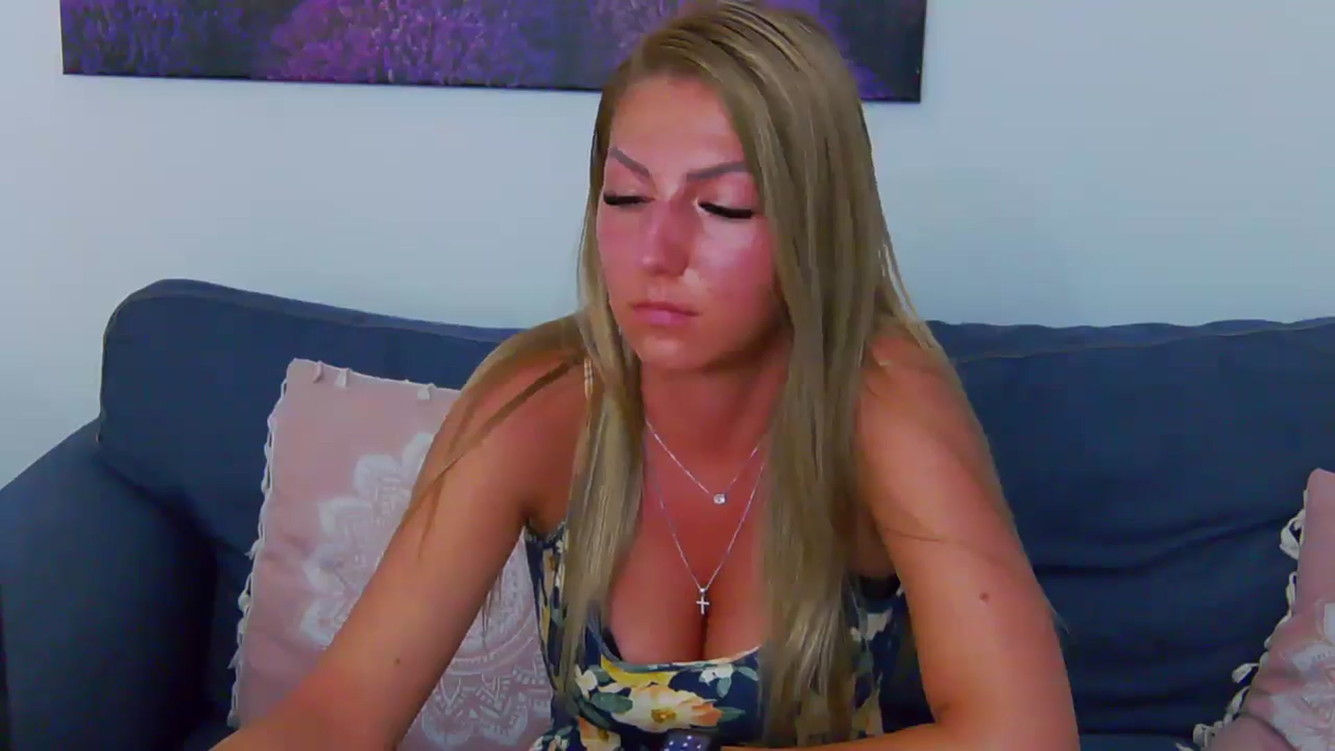 Gallery image thumbnail from IssaBelleee's myfreecams stream on, 07/29/2024, 17:12 image 17 of 20