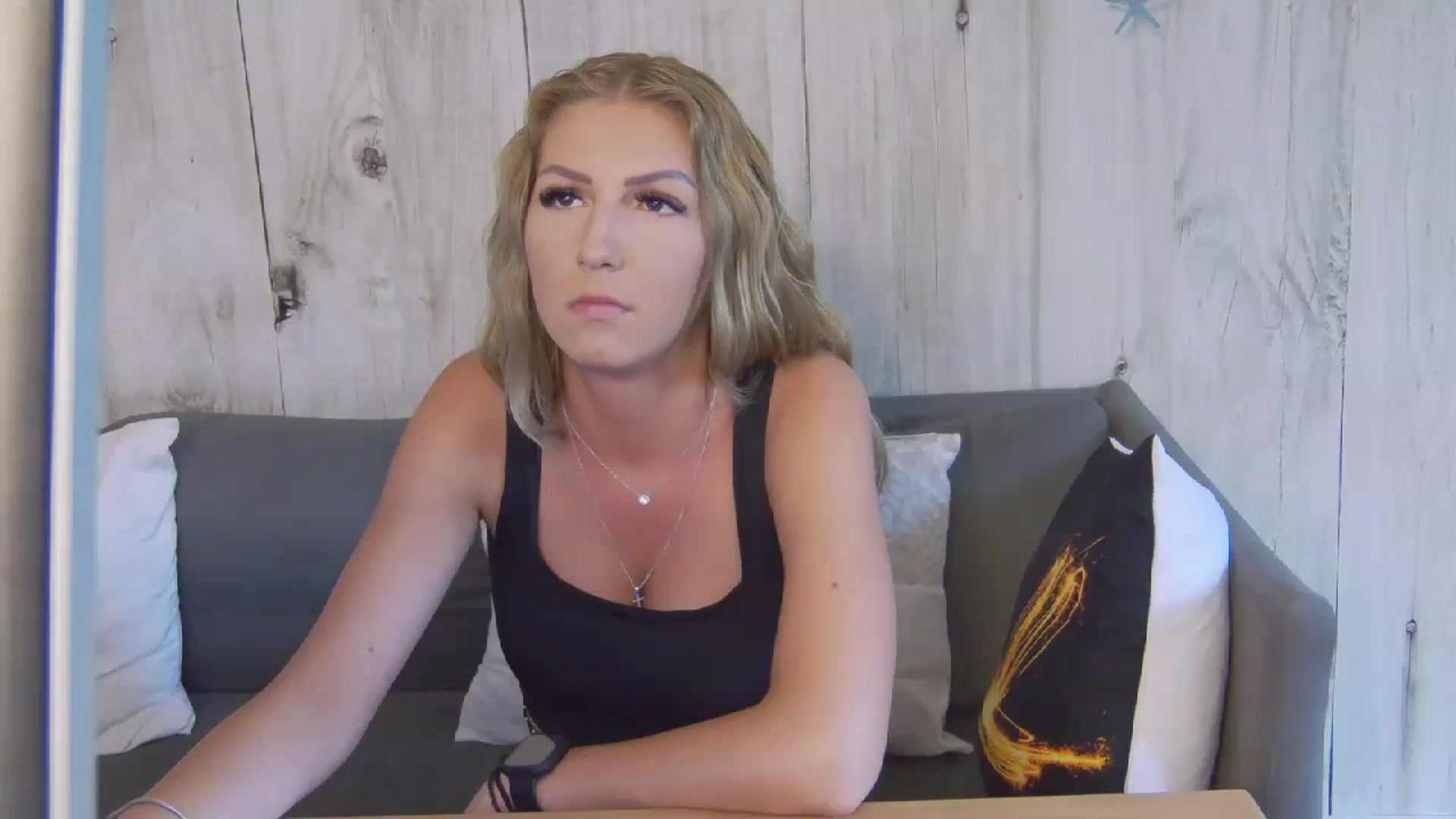 Gallery image thumbnail from IssaBelleee's myfreecams stream on, 07/30/2024, 11:53 image 19 of 20