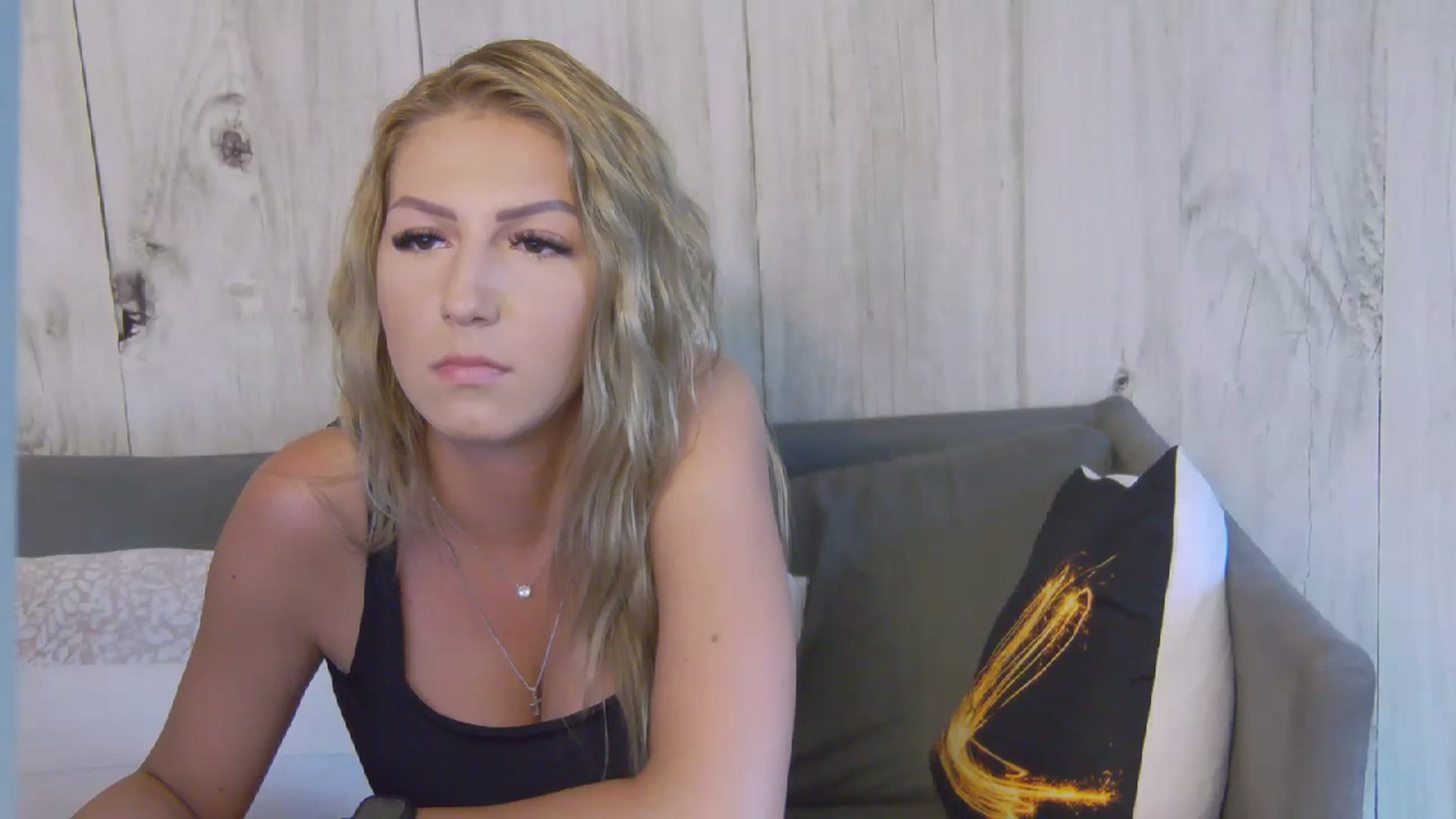 Gallery image thumbnail from IssaBelleee's myfreecams stream on, 07/30/2024, 14:38 image 5 of 20