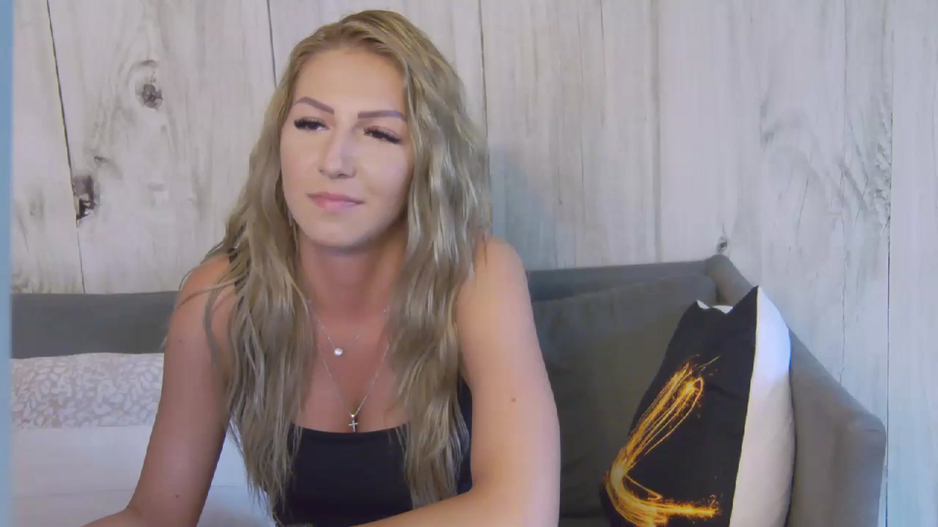 Gallery image thumbnail from IssaBelleee's myfreecams stream on, 07/30/2024, 14:38 image 1 of 20