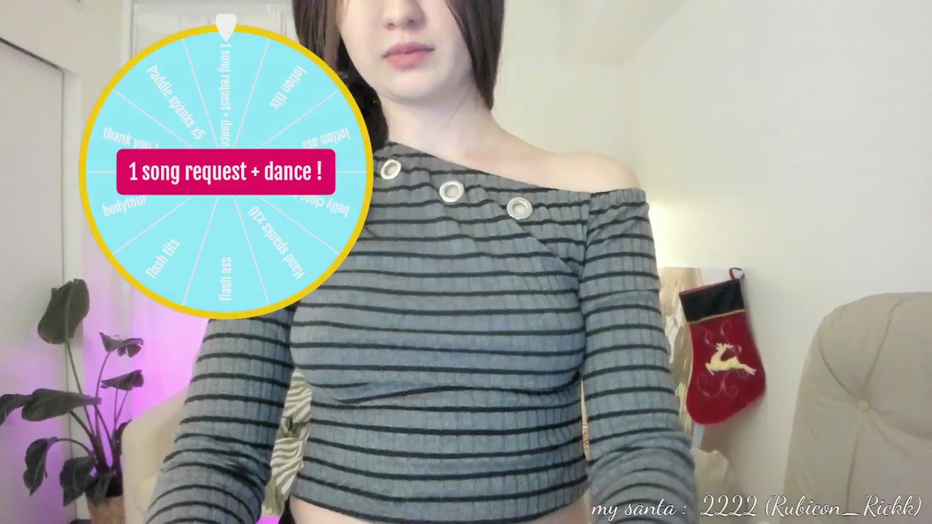 Gallery image thumbnail from IssaXmas's myfreecams stream on, 12/19/2025, 02:03 image 16 of 20