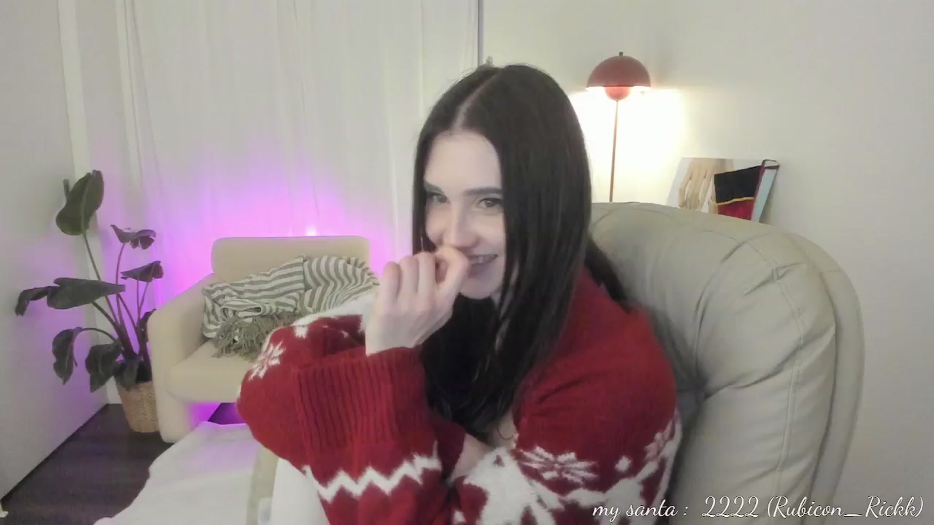 Gallery image thumbnail from IssaXmas's myfreecams stream on, 12/19/2025, 04:54 image 17 of 20