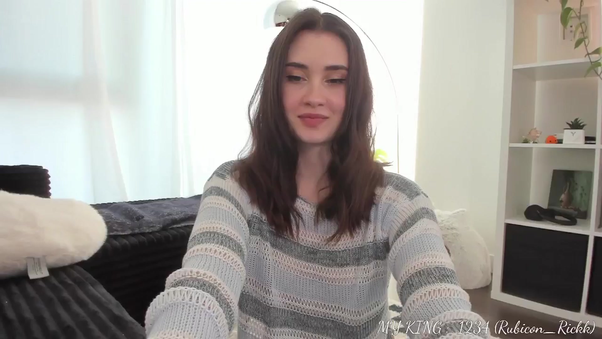 Gallery image thumbnail from Issa_'s myfreecams stream on, 09/20/2025, 24:00 image 15 of 20