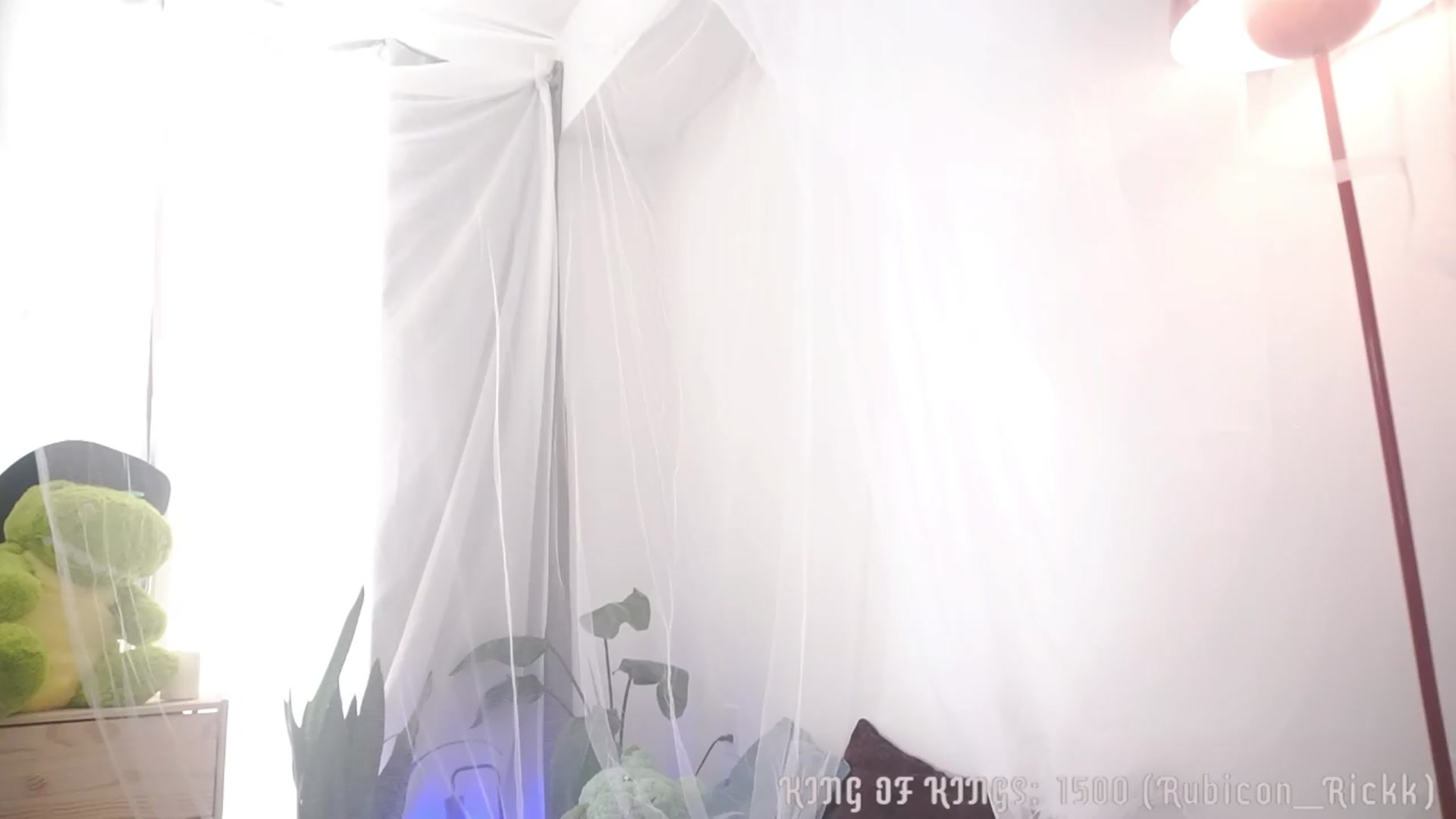 Gallery image thumbnail from Issa_'s myfreecams stream on, 08/18/2026, 02:56 image 1 of 20