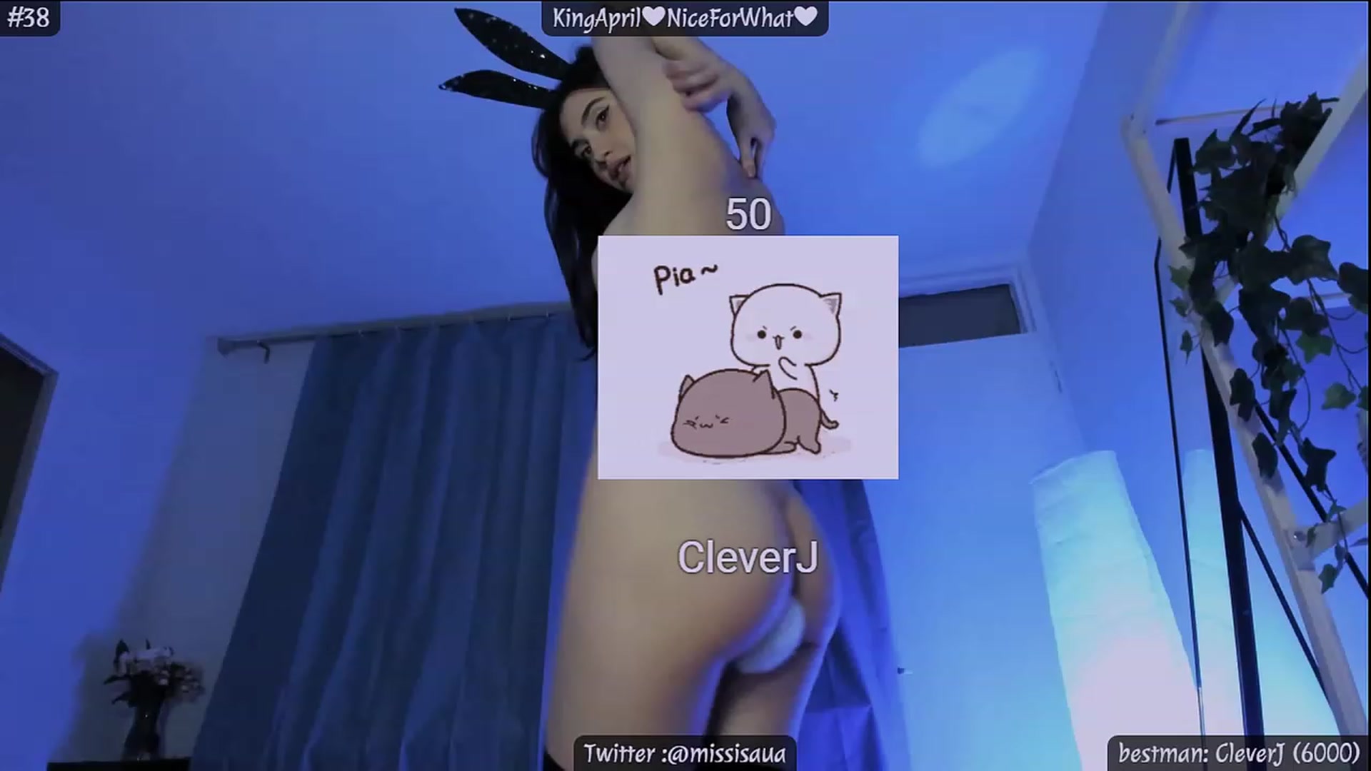 Gallery image thumbnail from Issa_7's myfreecams stream on, 04/08/2023, 24:00 image 13 of 20