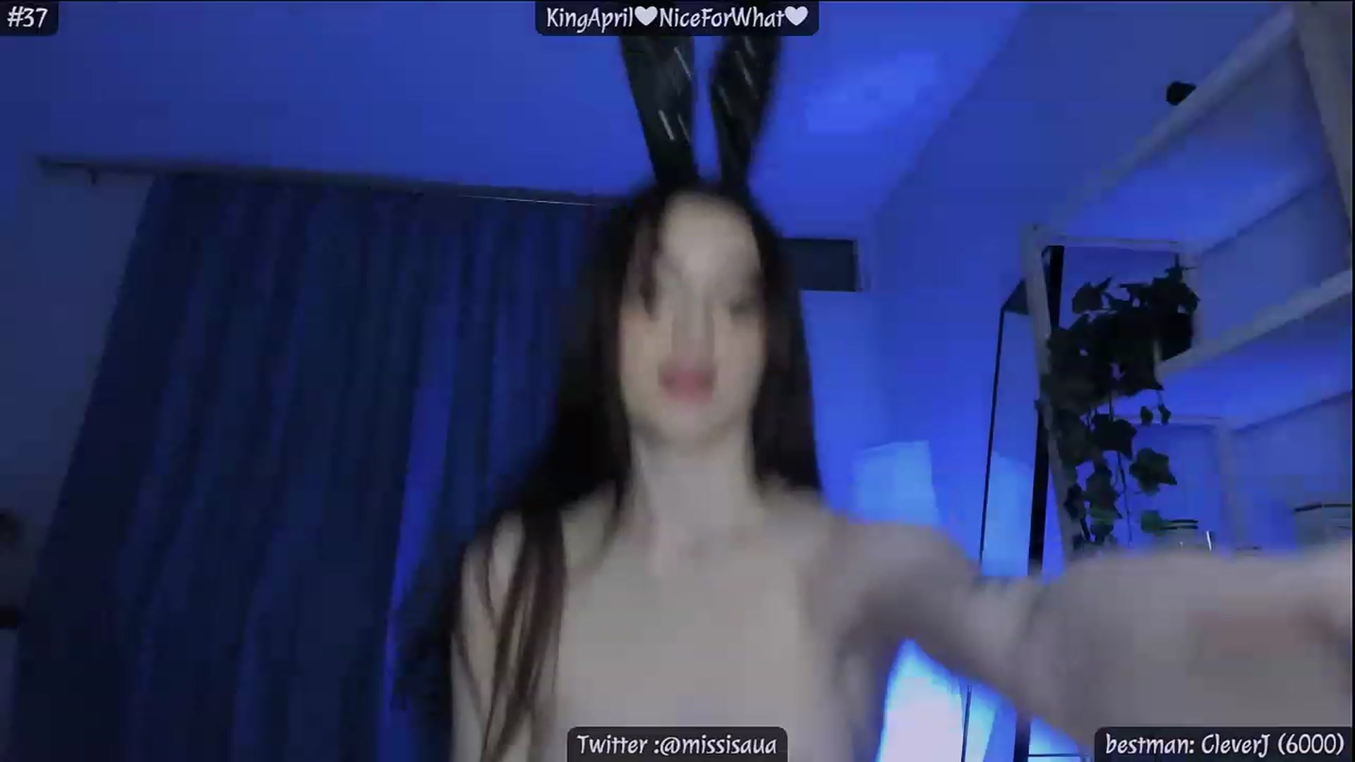 Gallery image thumbnail from Issa_7's myfreecams stream on, 04/08/2023, 02:48 image 8 of 20