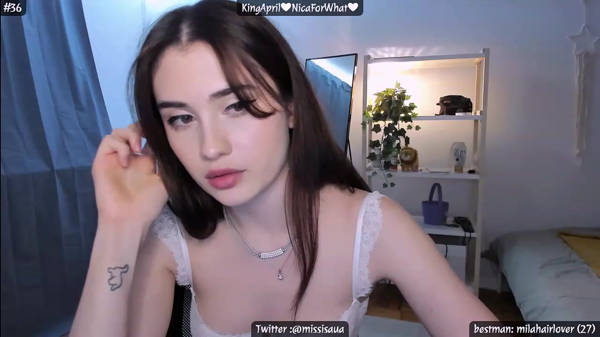 Gallery image thumbnail from Issa_7's myfreecams stream on, 04/12/2023, 19:43 image 18 of 20