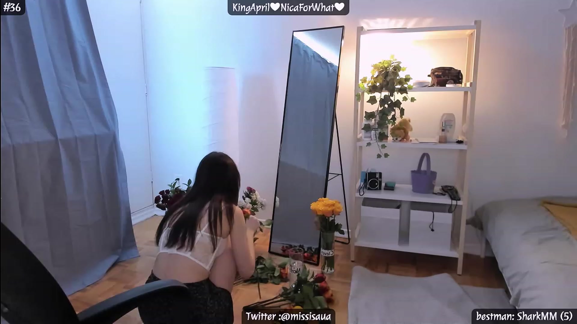 Gallery image thumbnail from Issa_7's myfreecams stream on, 04/12/2023, 19:43 image 4 of 20