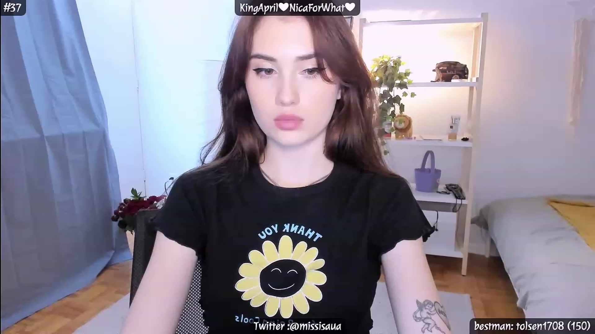 Gallery image thumbnail from Issa_7's myfreecams stream on, 04/12/2023, 20:50 image 16 of 20