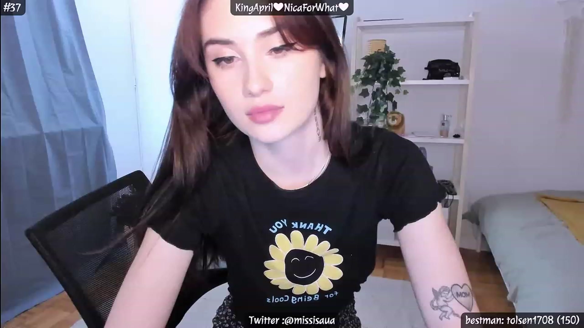 Gallery image thumbnail from Issa_7's myfreecams stream on, 04/12/2023, 20:50 image 20 of 20