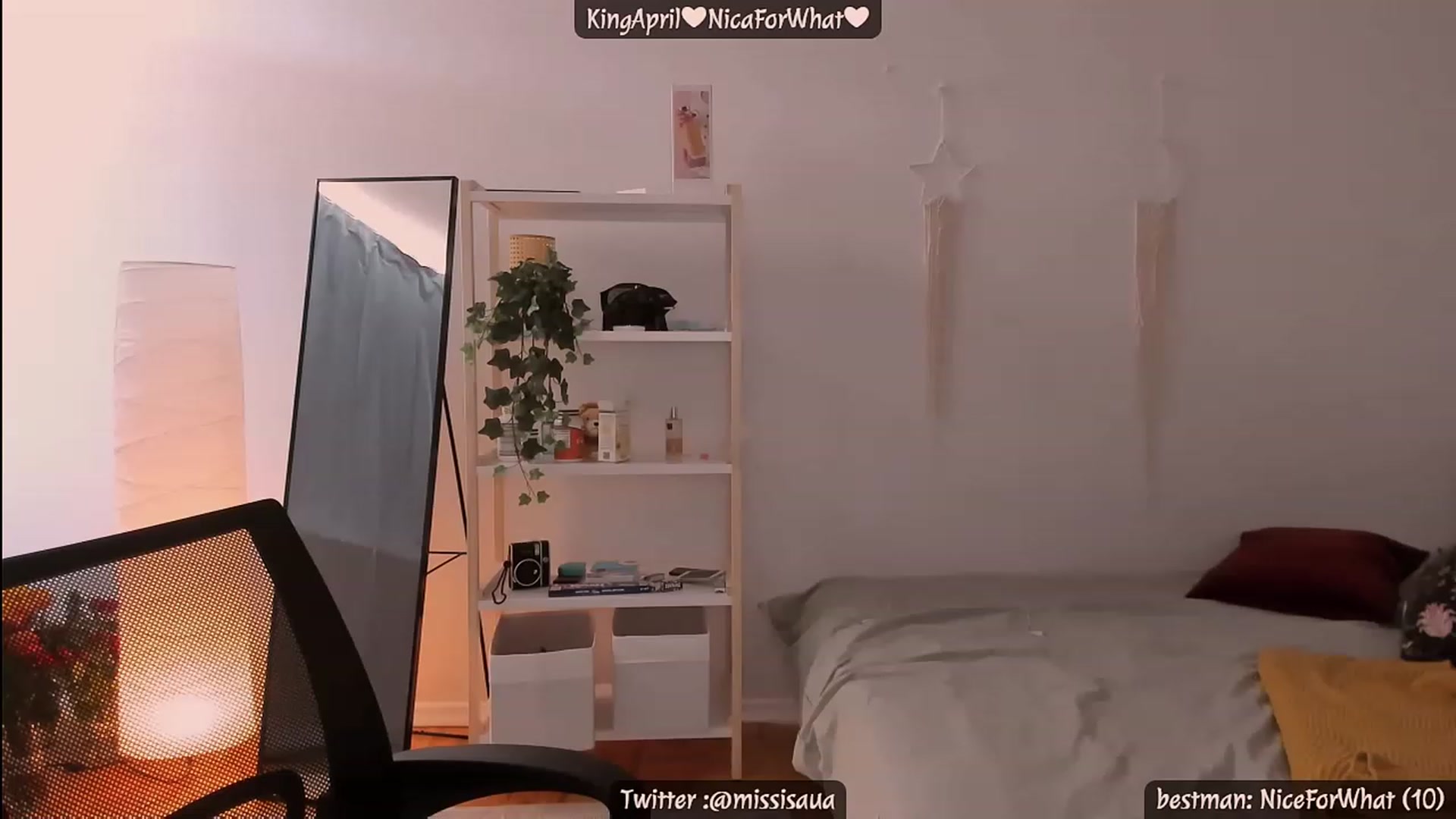 Gallery image thumbnail from Issa_7's myfreecams stream on, 04/15/2023, 20:06 image 5 of 20