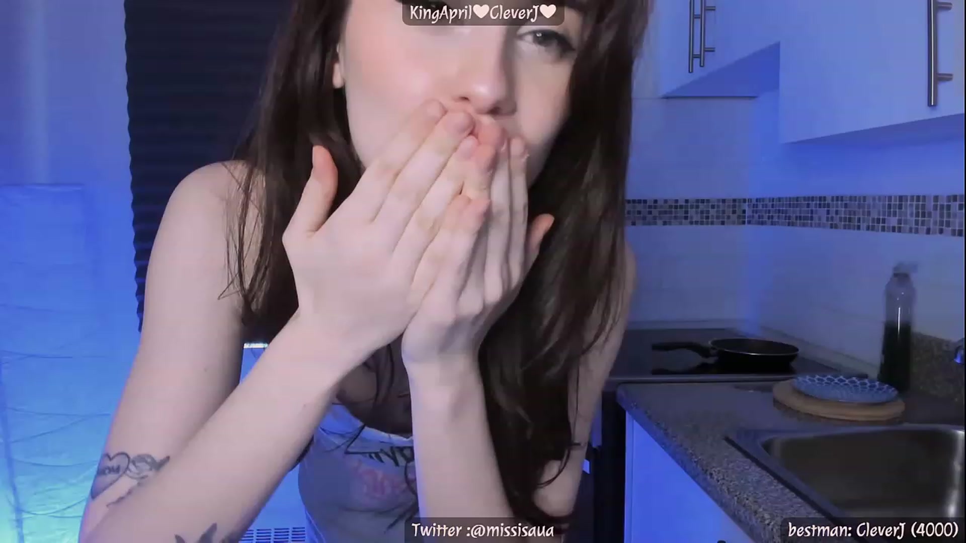 Gallery image thumbnail from Issa_7's myfreecams stream on, 04/22/2023, 23:36 image 15 of 20