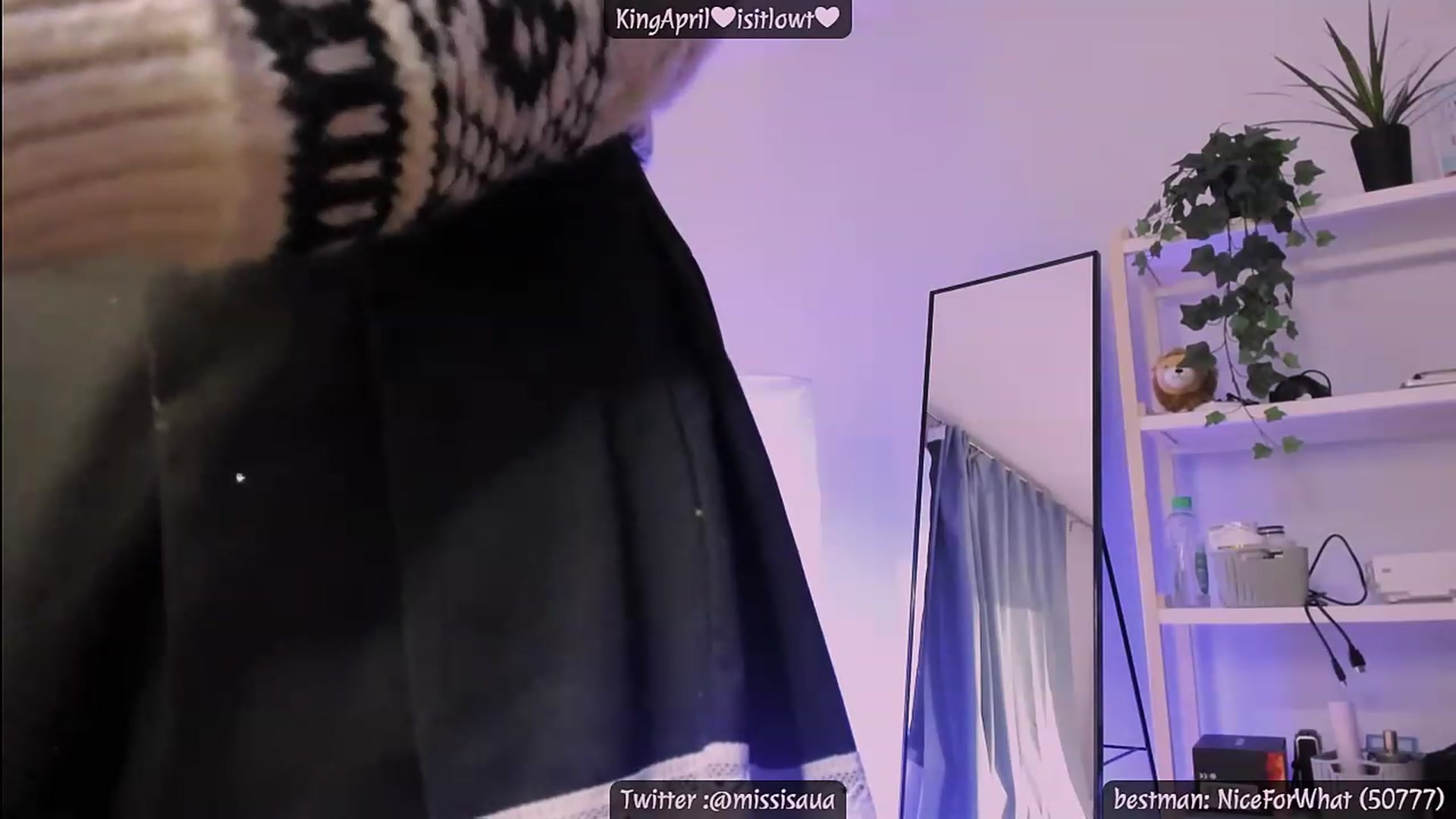 Gallery image thumbnail from Issa_7's myfreecams stream on, 05/01/2023, 07:18 image 9 of 20