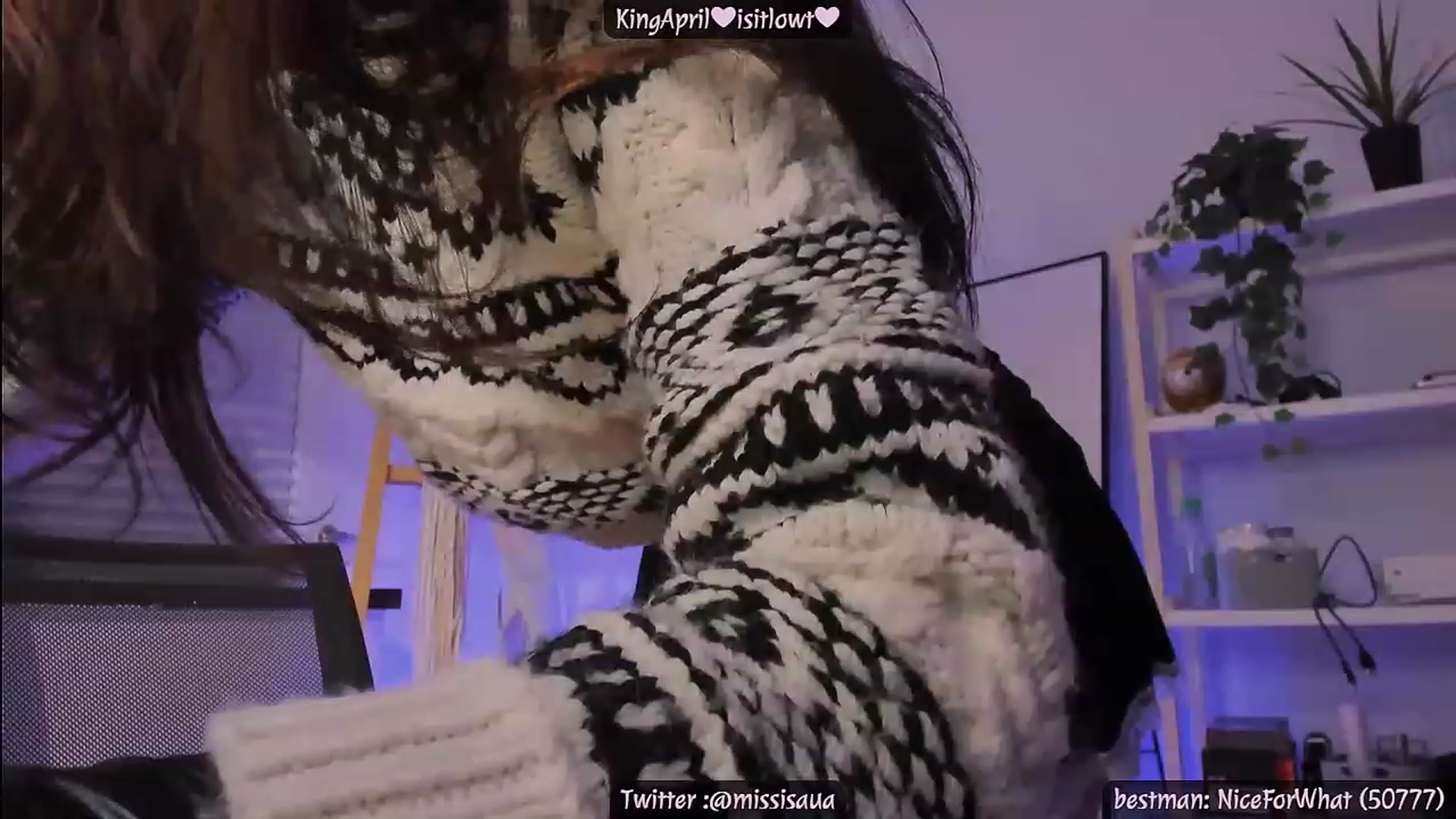 Gallery image thumbnail from Issa_7's myfreecams stream on, 05/01/2023, 07:18 image 7 of 20