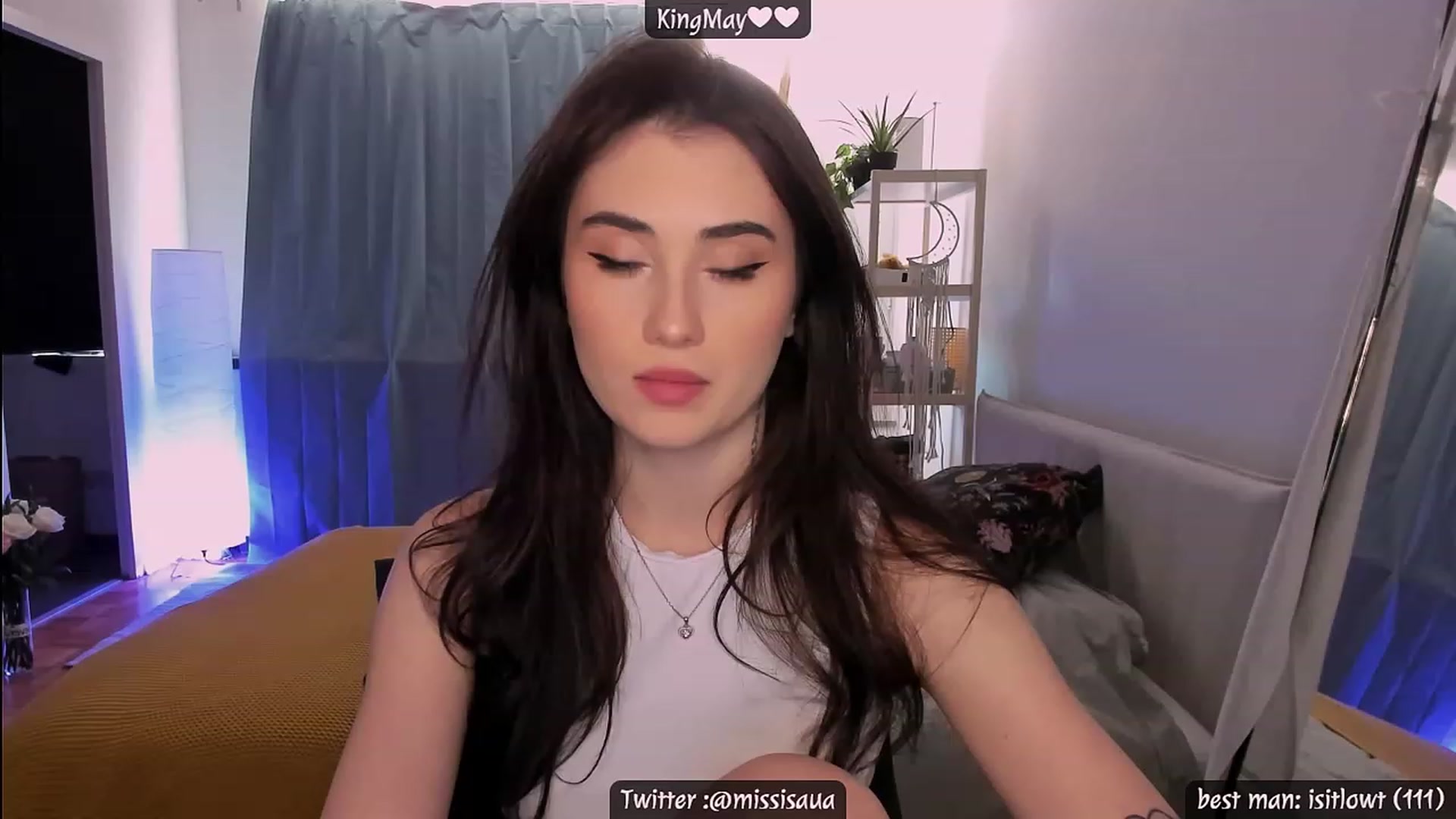 Gallery image thumbnail from Issa_7's myfreecams stream on, 05/05/2023, 18:44 image 14 of 20