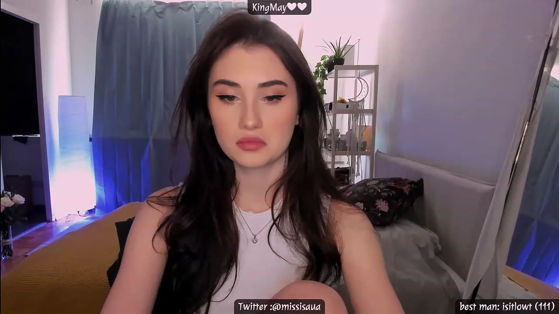 Gallery image thumbnail from Issa_7's myfreecams stream on, 05/05/2023, 18:44 image 15 of 20