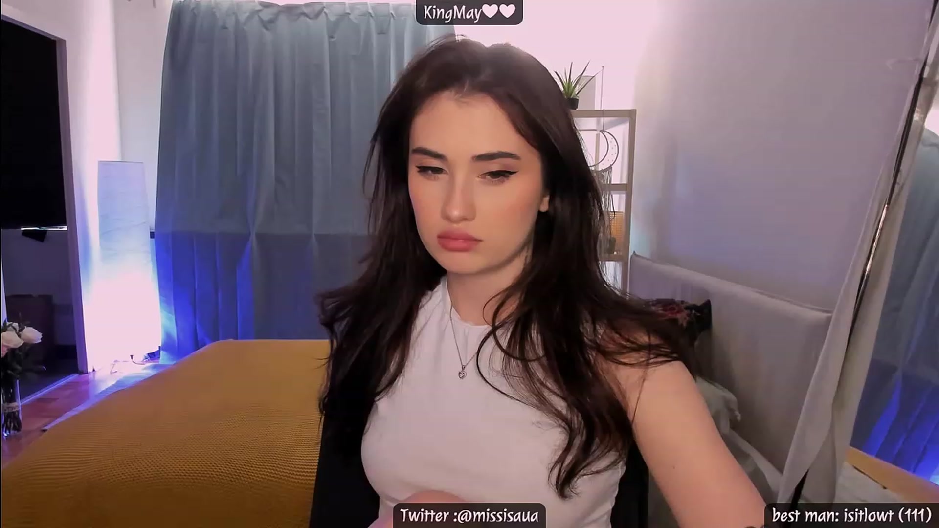 Gallery image thumbnail from Issa_7's myfreecams stream on, 05/05/2023, 18:44 image 12 of 20
