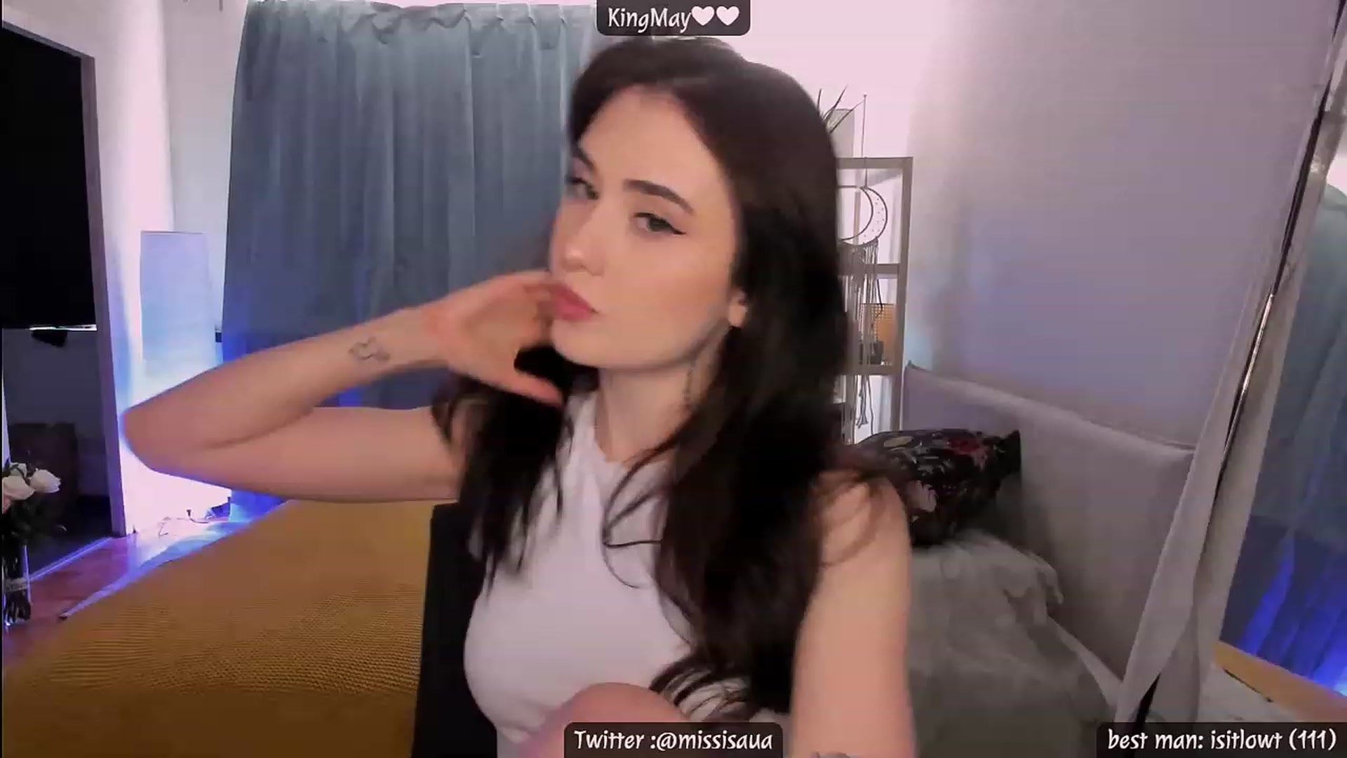 Gallery image thumbnail from Issa_7's myfreecams stream on, 05/05/2023, 18:44 image 8 of 20