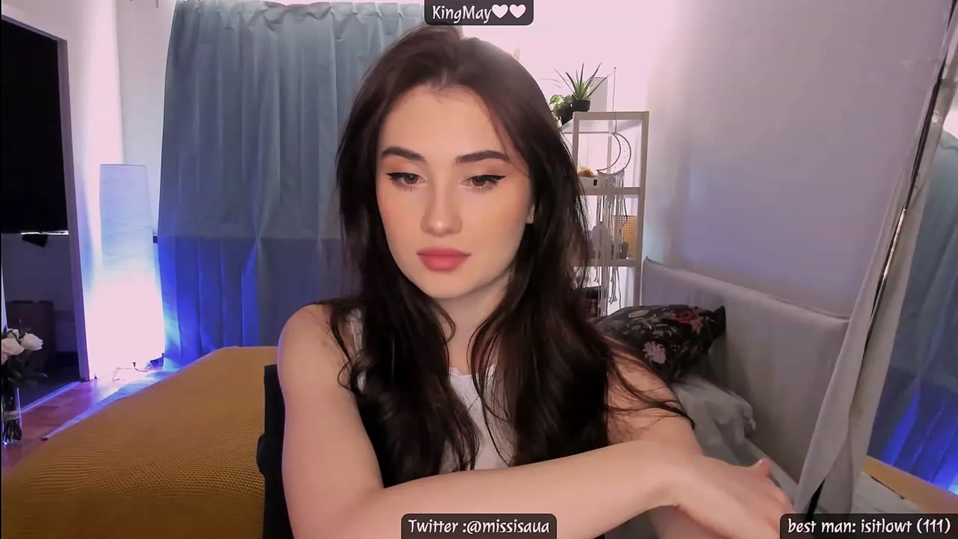Gallery image thumbnail from Issa_7's myfreecams stream on, 05/05/2023, 18:44 image 1 of 20