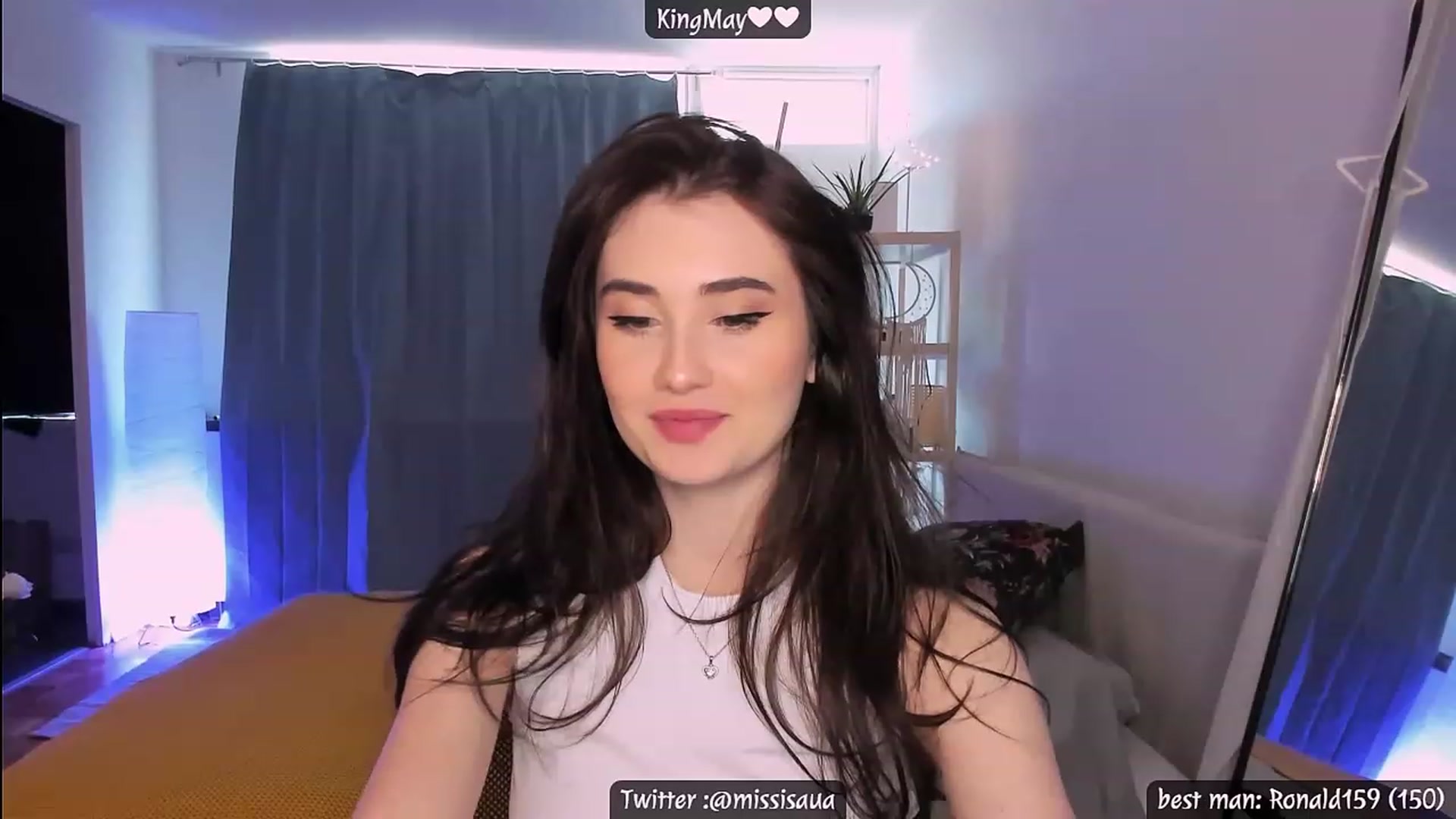 Gallery image thumbnail from Issa_7's myfreecams stream on, 05/05/2023, 22:13 image 12 of 20