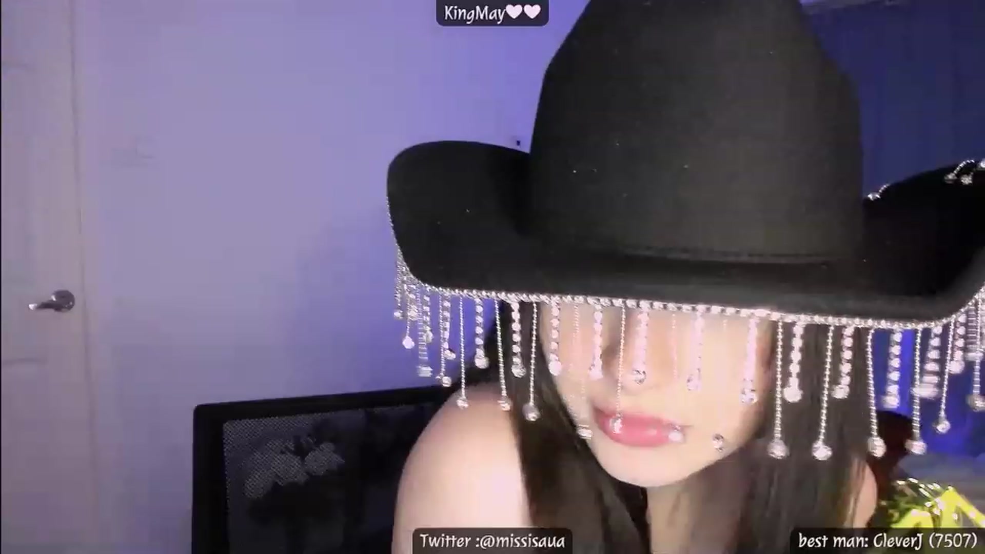Gallery image thumbnail from Issa_7's myfreecams stream on, 05/07/2023, 04:54 image 17 of 20