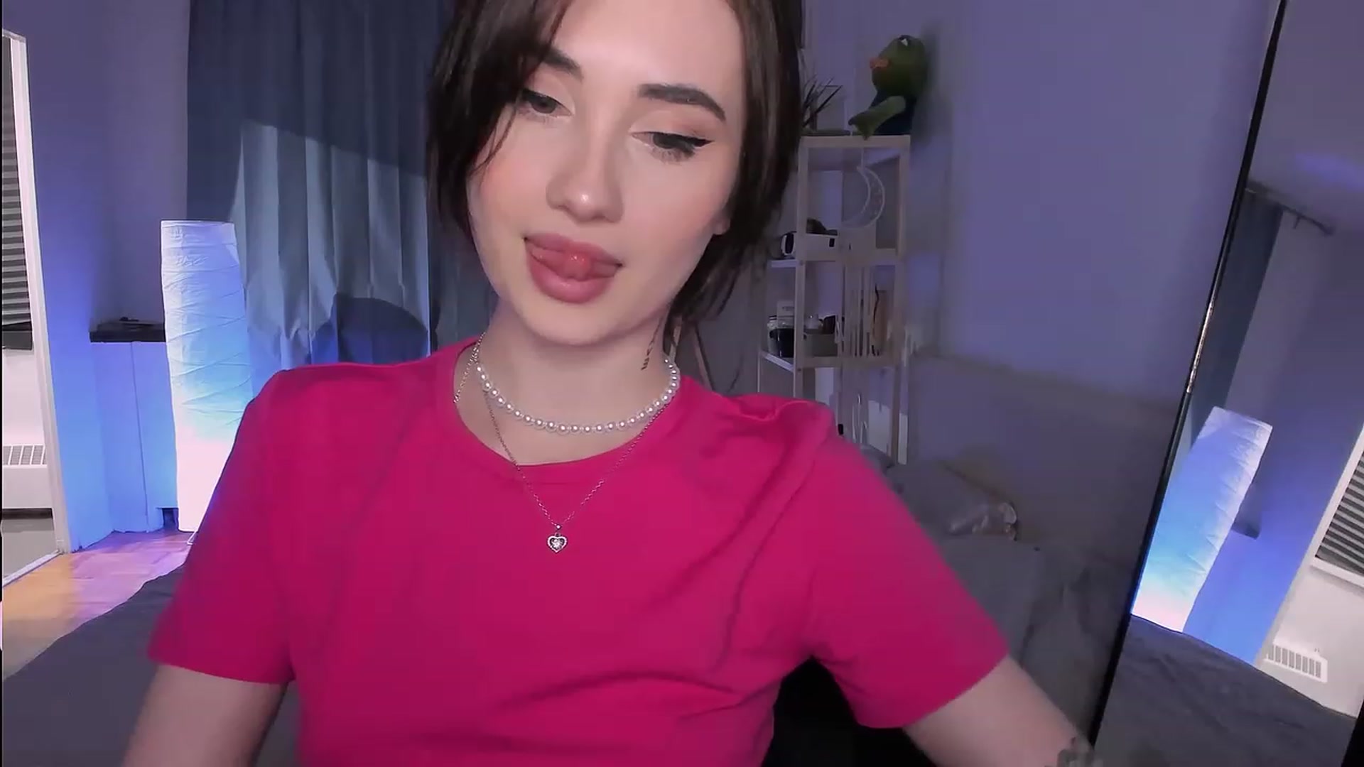 Gallery image thumbnail from Issa_7's myfreecams stream on, 05/10/2023, 02:23 image 12 of 20