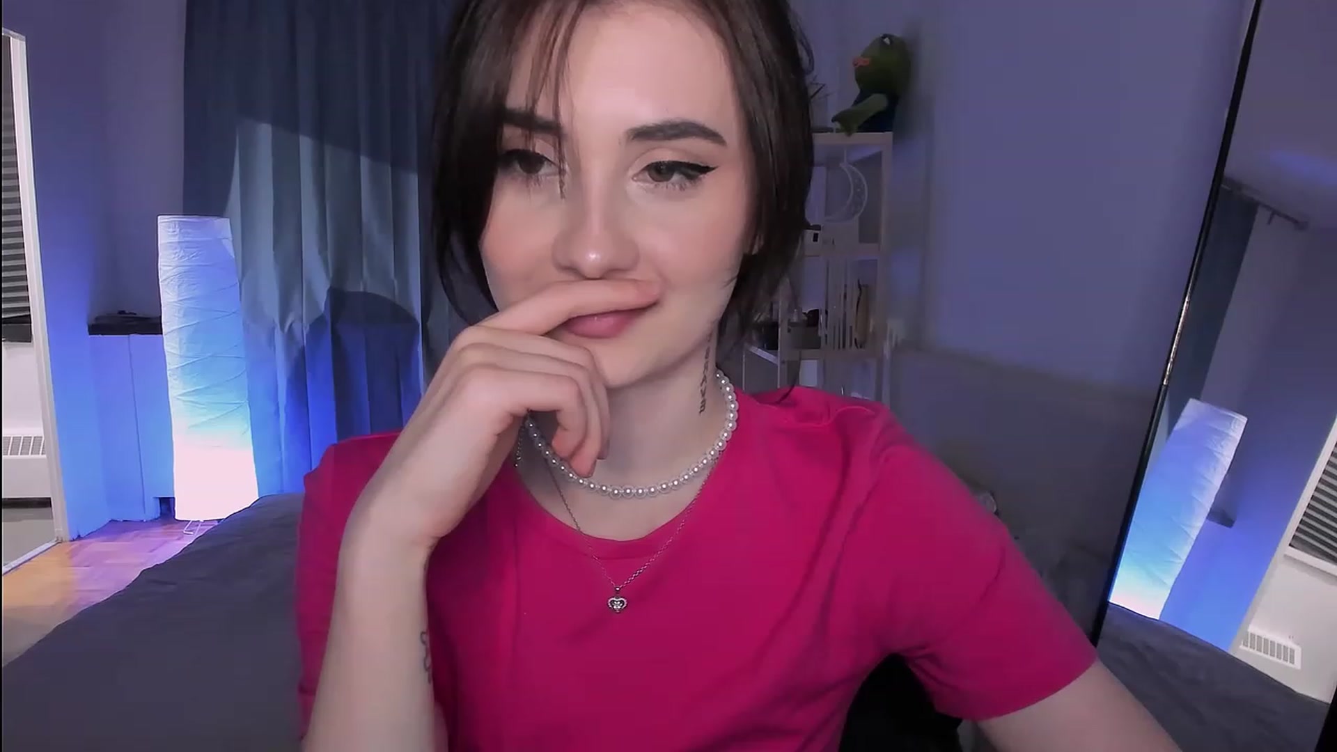 Gallery image thumbnail from Issa_7's myfreecams stream on, 05/10/2023, 02:23 image 13 of 20