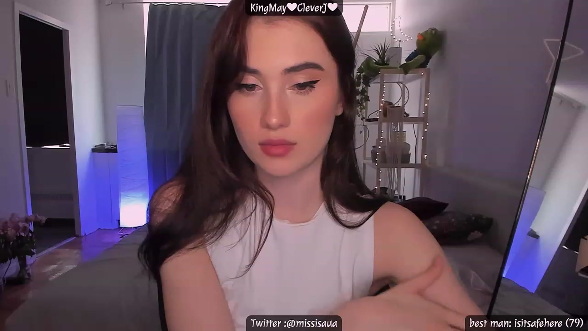 Gallery image thumbnail from Issa_7's myfreecams stream on, 05/12/2023, 20:41 image 3 of 20