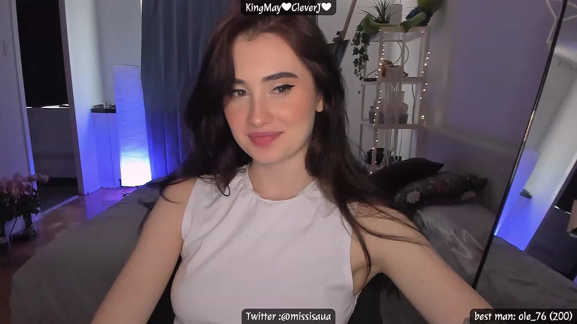 Gallery image thumbnail from Issa_7's myfreecams stream on, 05/12/2023, 22:33 image 4 of 20