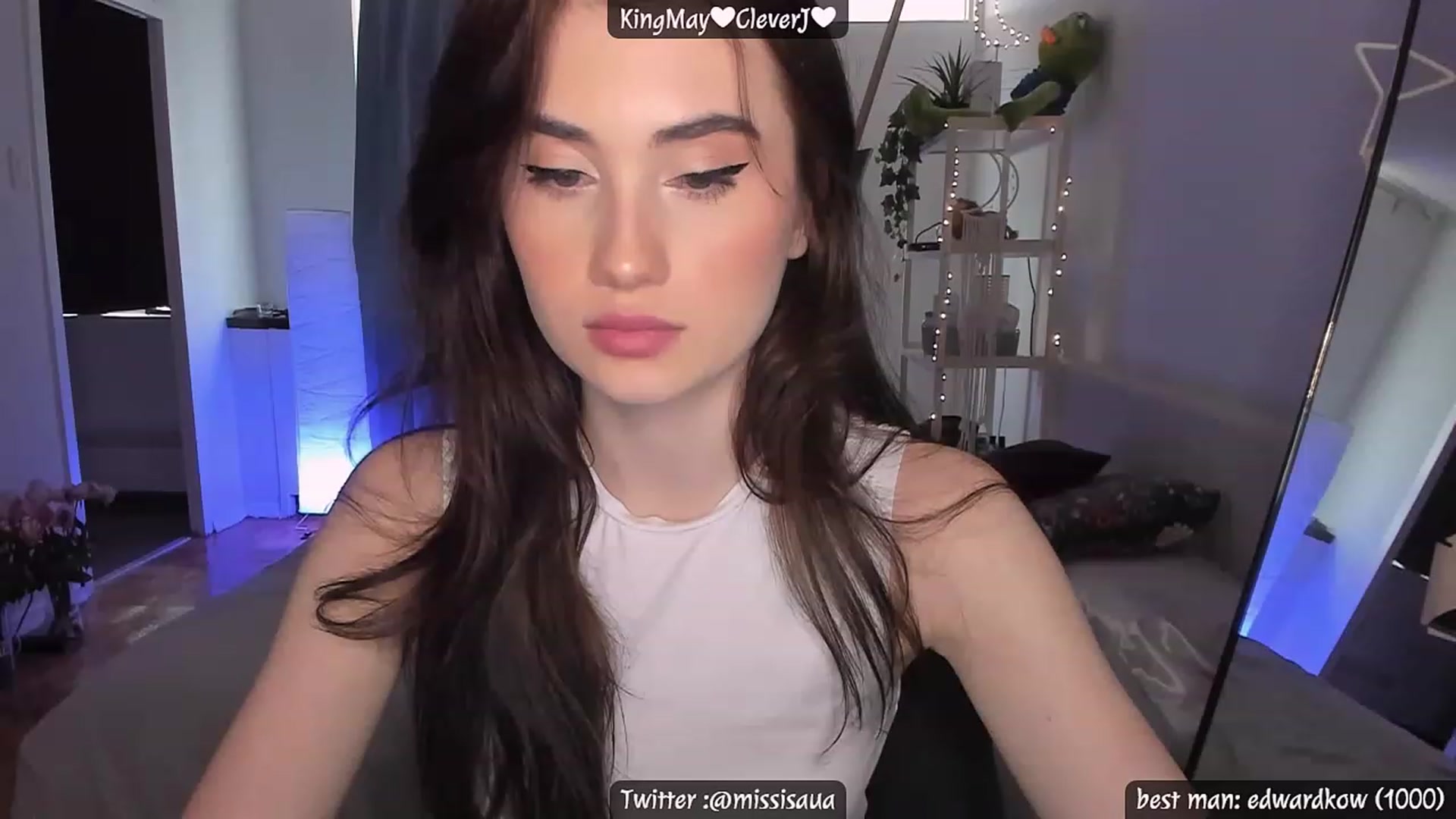 Gallery image thumbnail from Issa_7's myfreecams stream on, 05/12/2023, 22:33 image 12 of 20